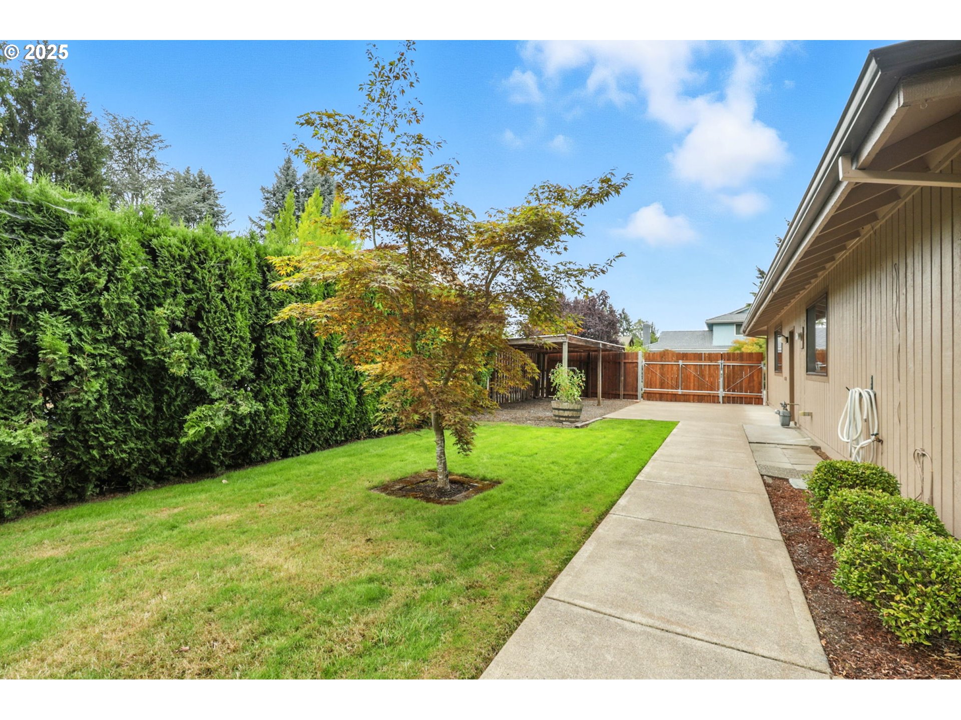 2142 SE GERHARD DR