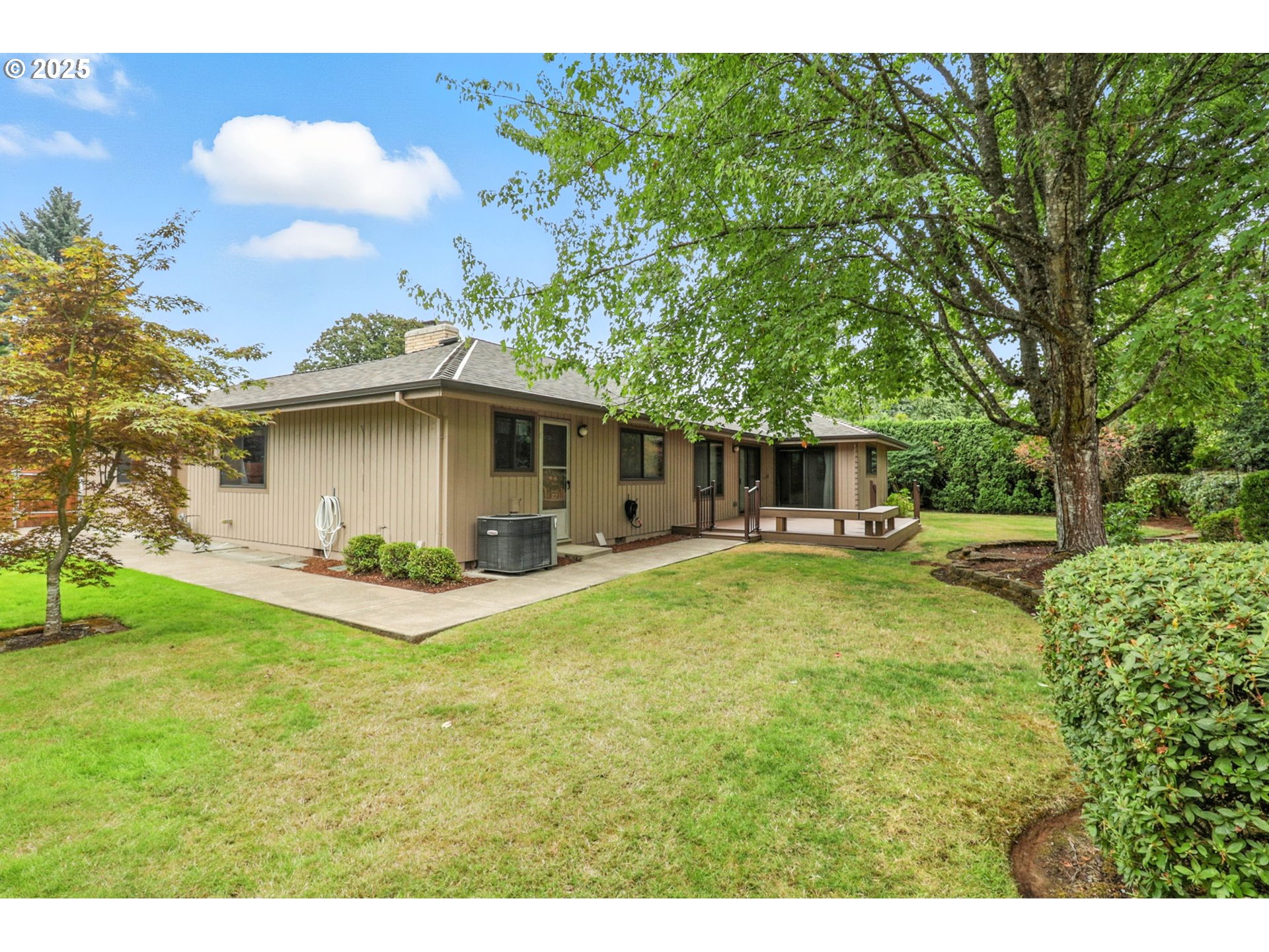 2142 SE GERHARD DR