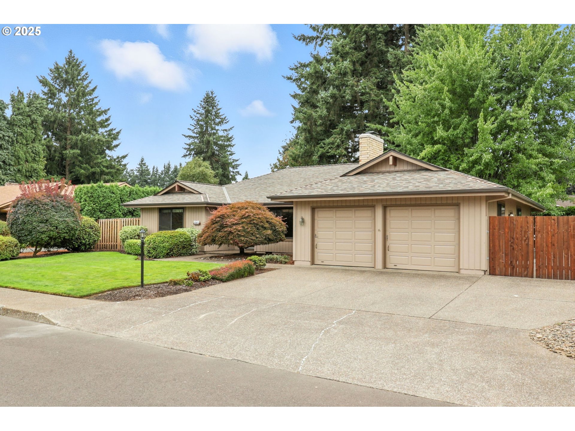 2142 SE GERHARD DR