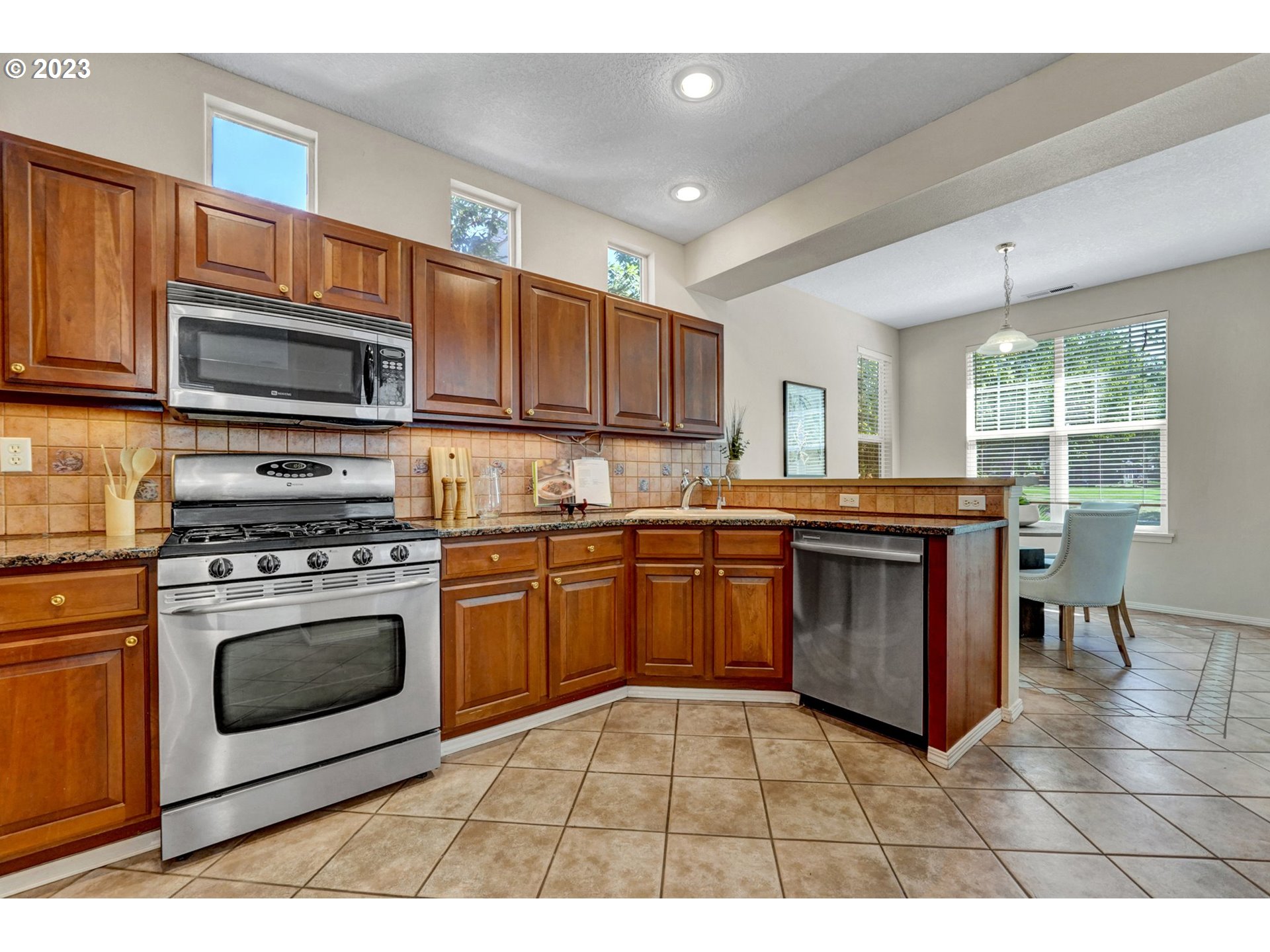 1551 NE ORENCO STATION PKWY