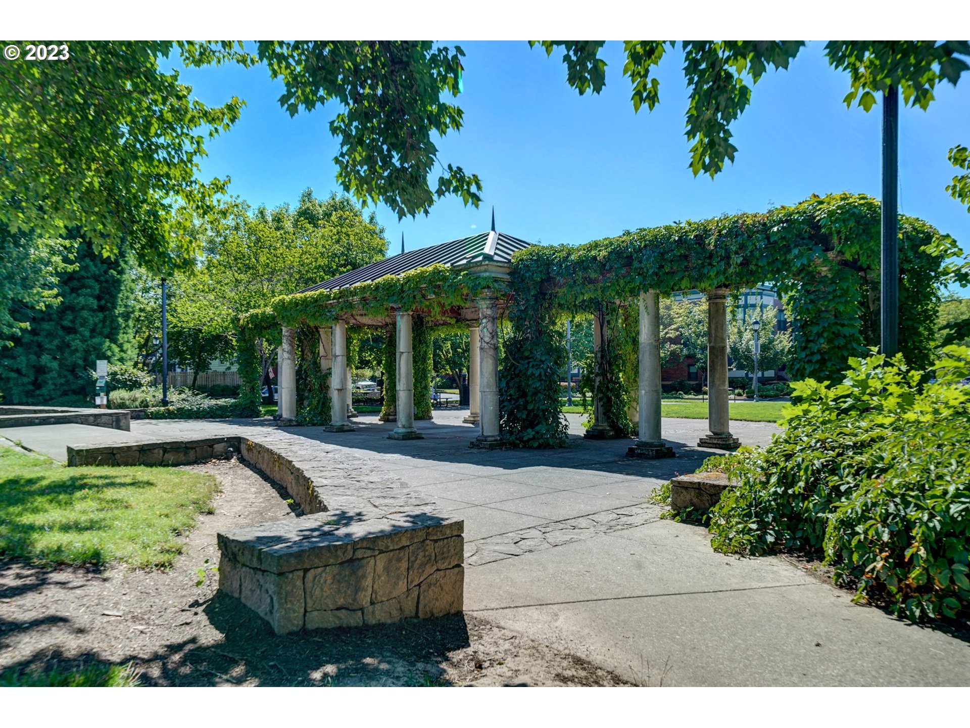 1551 NE ORENCO STATION PKWY