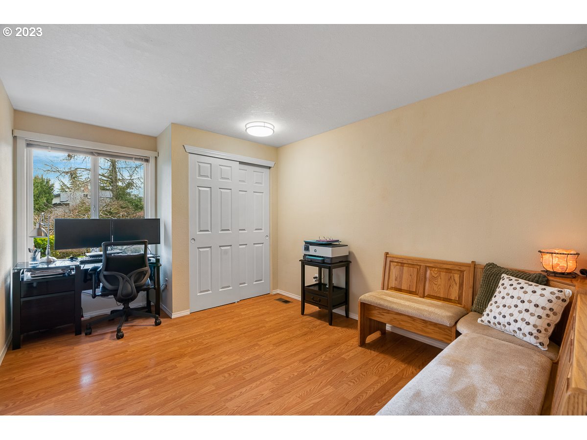 1328 SE JACQUELIN DR