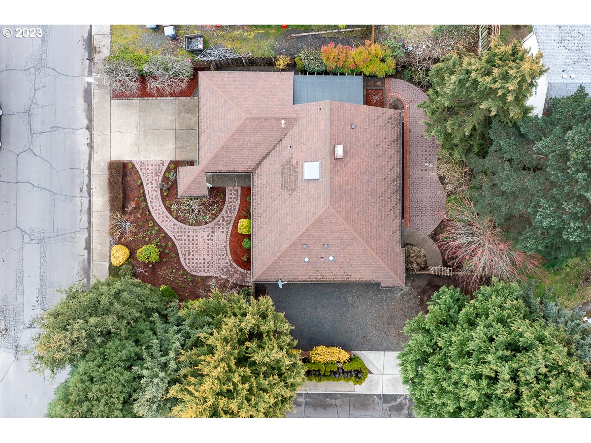 1328 SE JACQUELIN DR