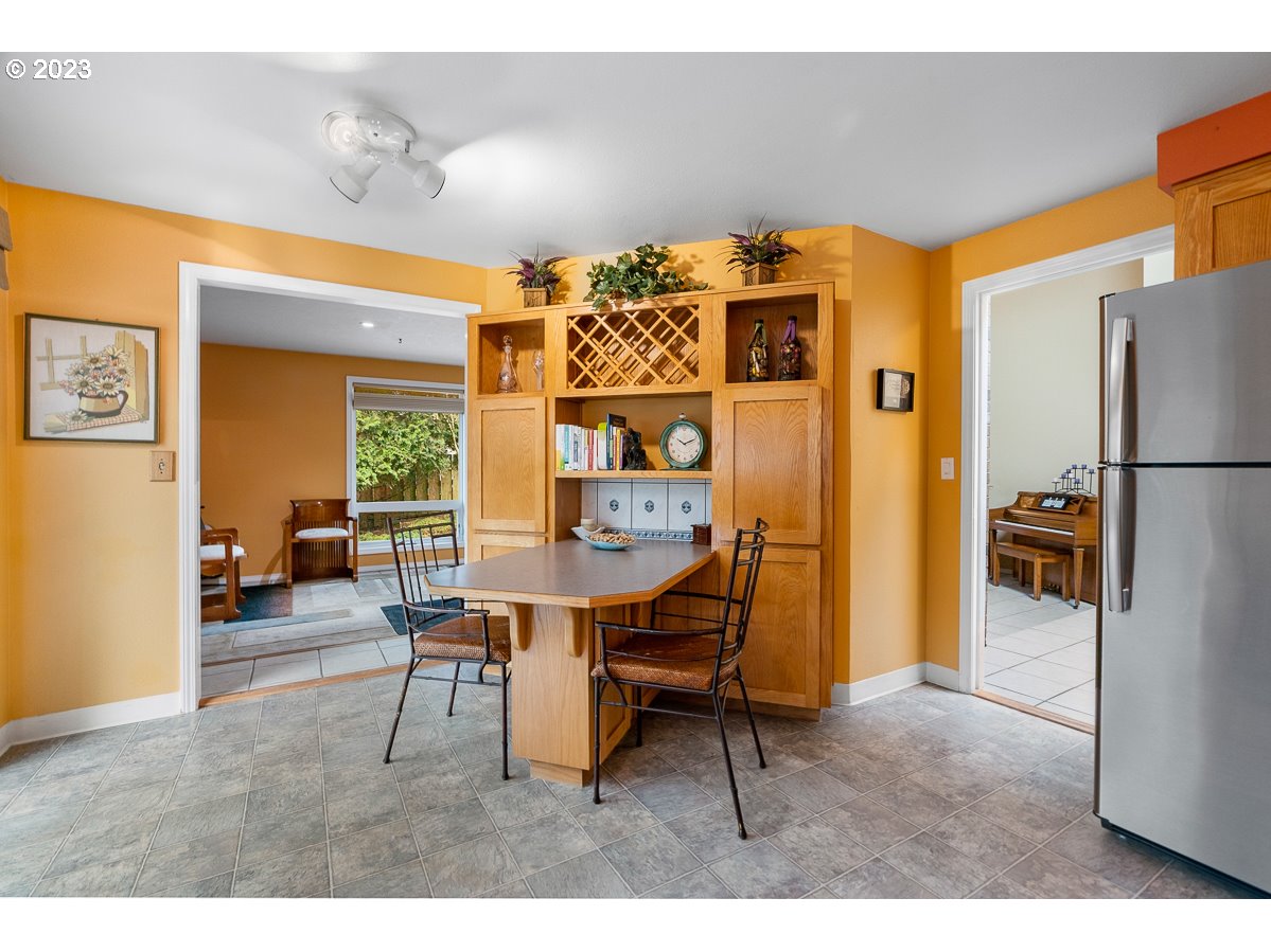 1328 SE JACQUELIN DR