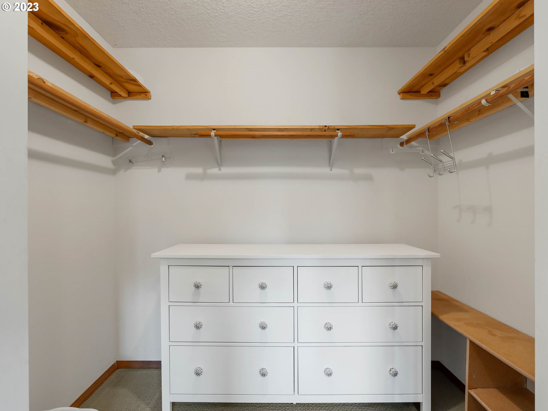 5292 NE STANCHION CT