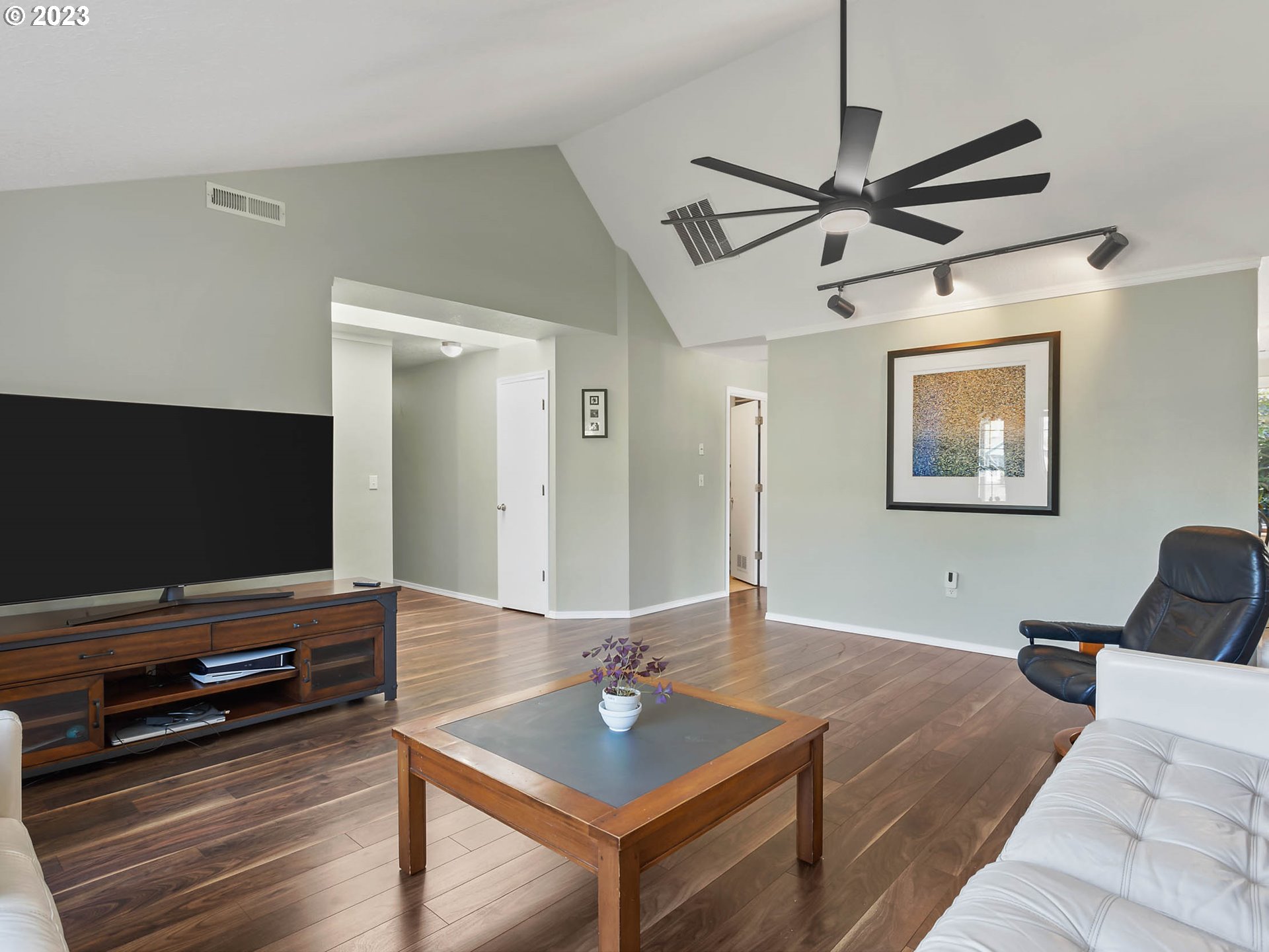 5292 NE STANCHION CT