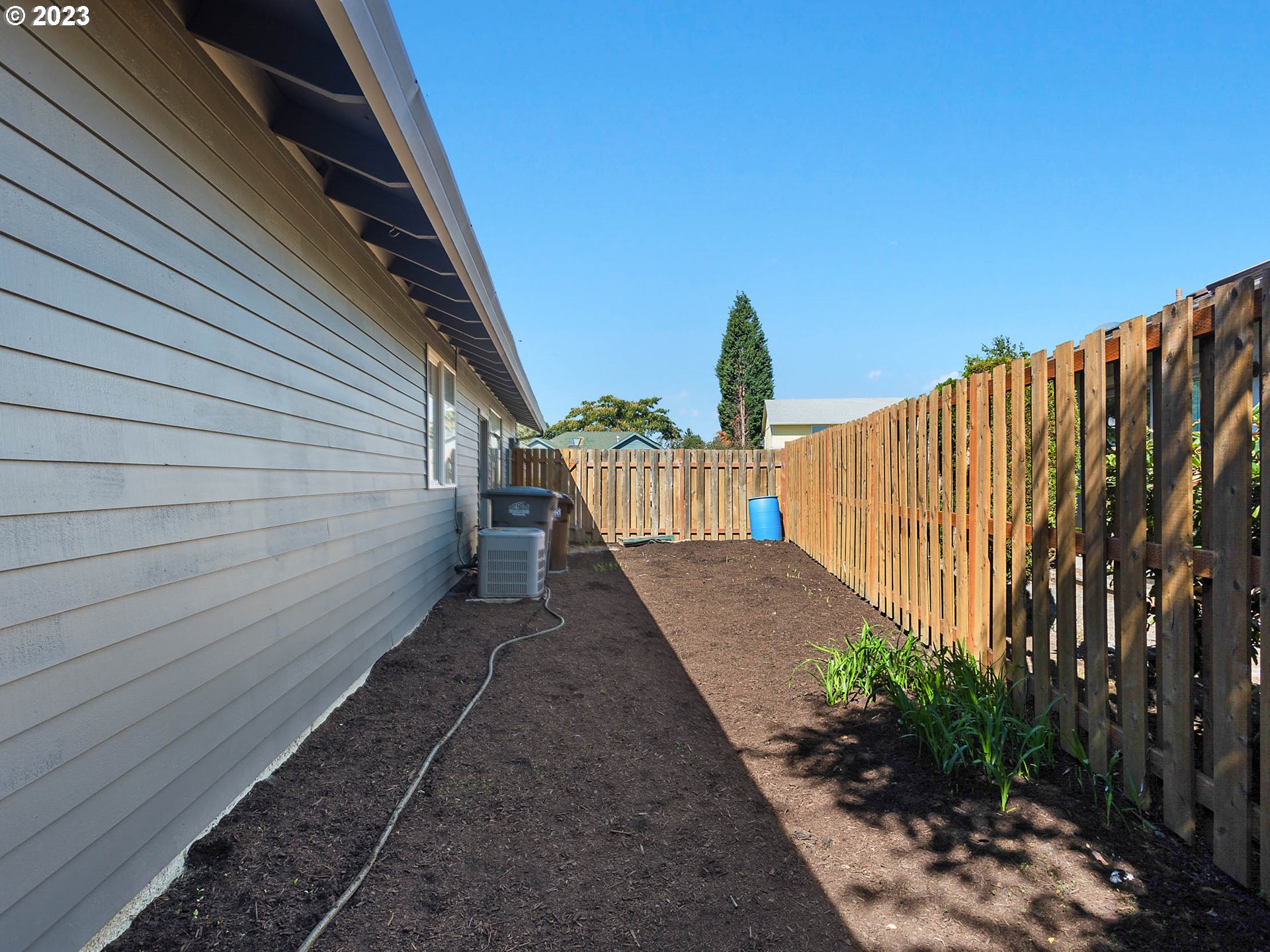 5292 NE STANCHION CT