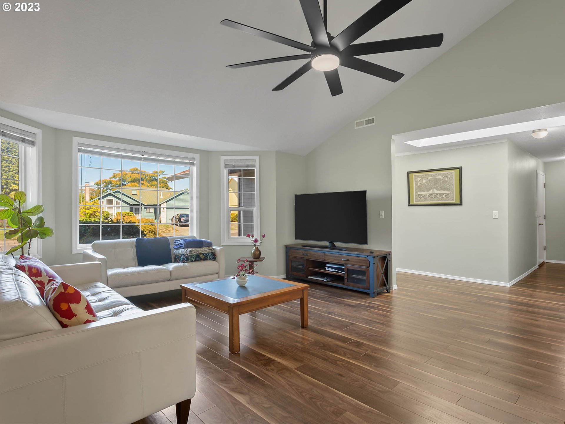 5292 NE STANCHION CT