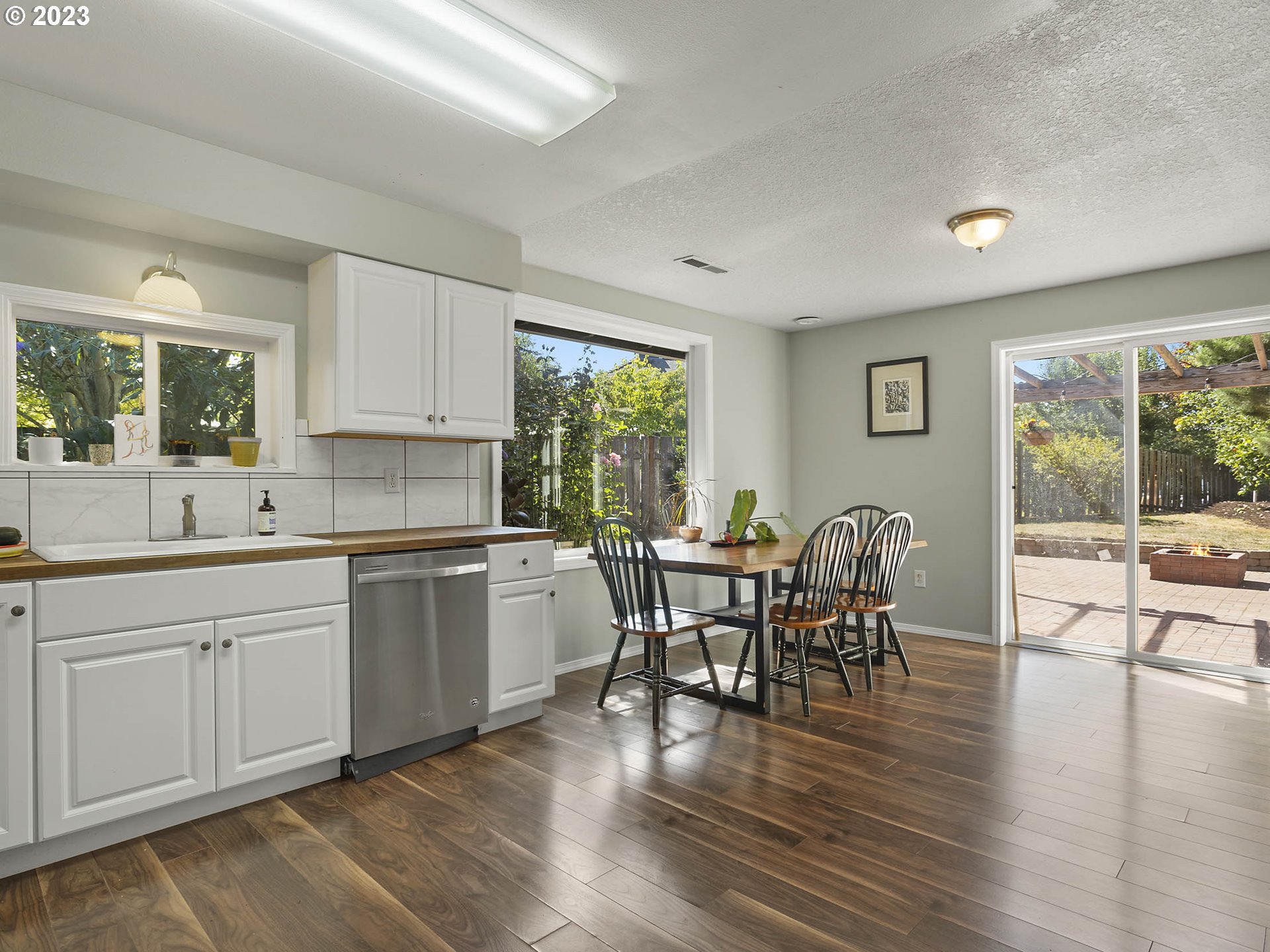 5292 NE STANCHION CT