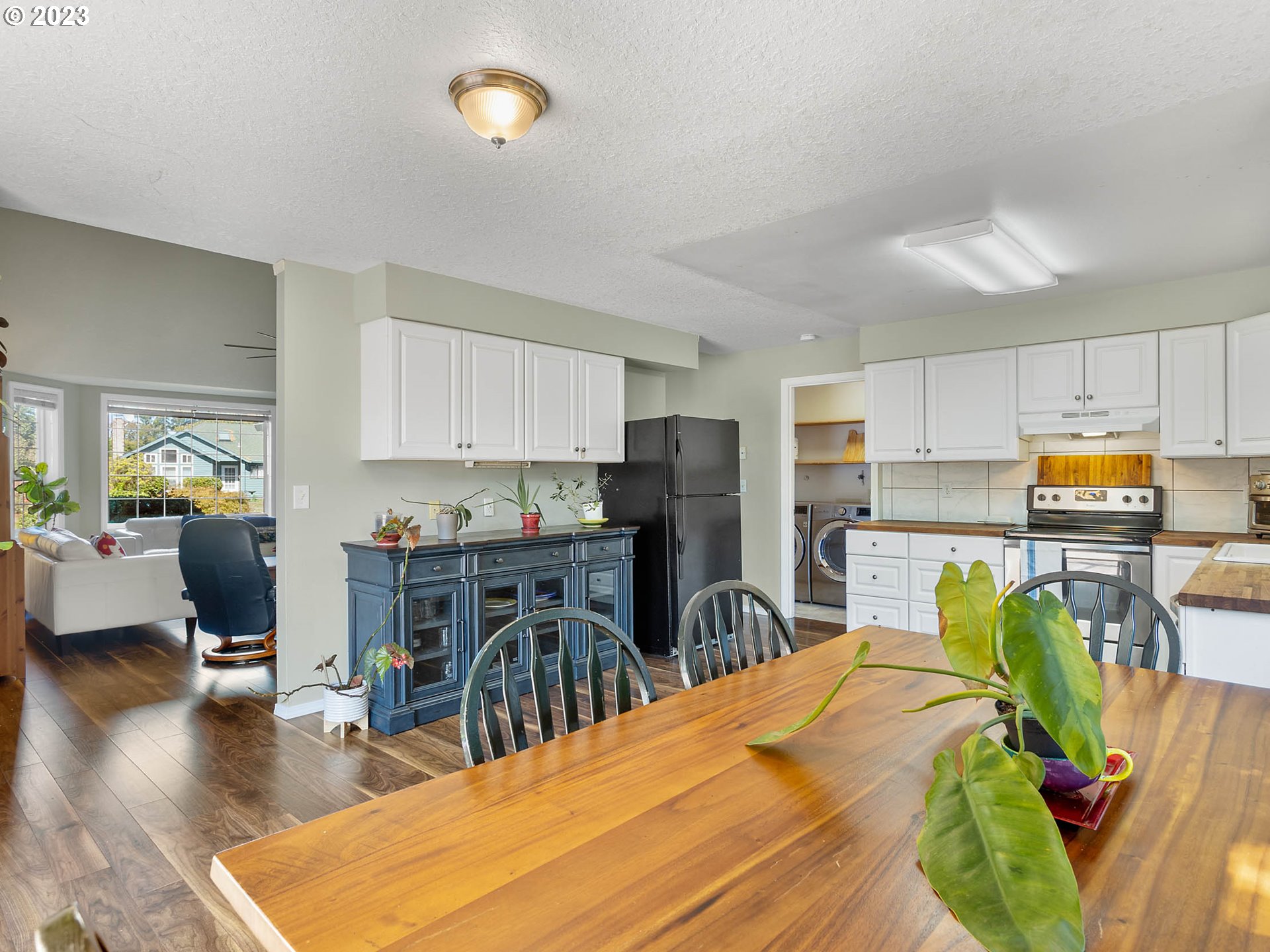 5292 NE STANCHION CT
