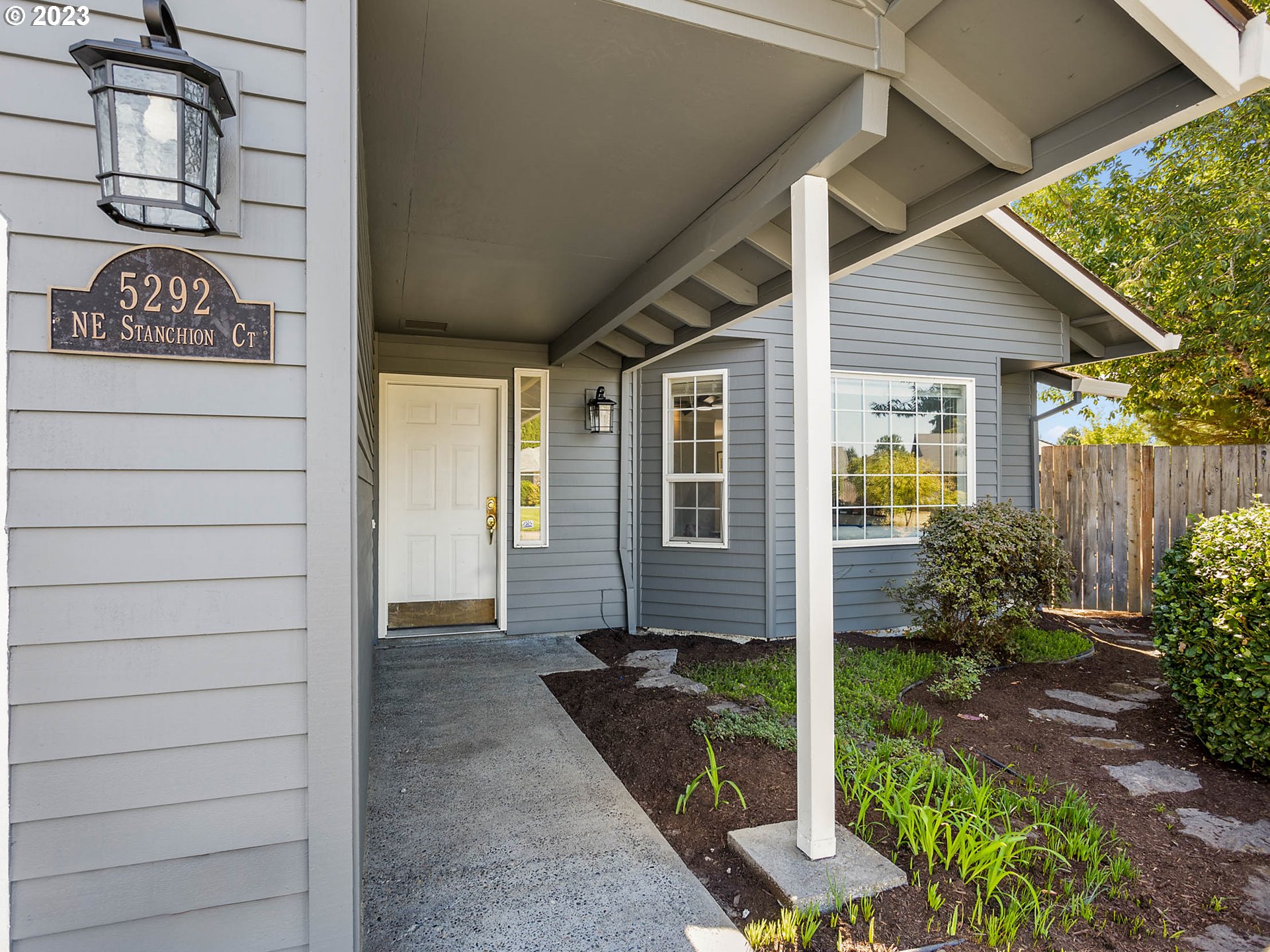 5292 NE STANCHION CT