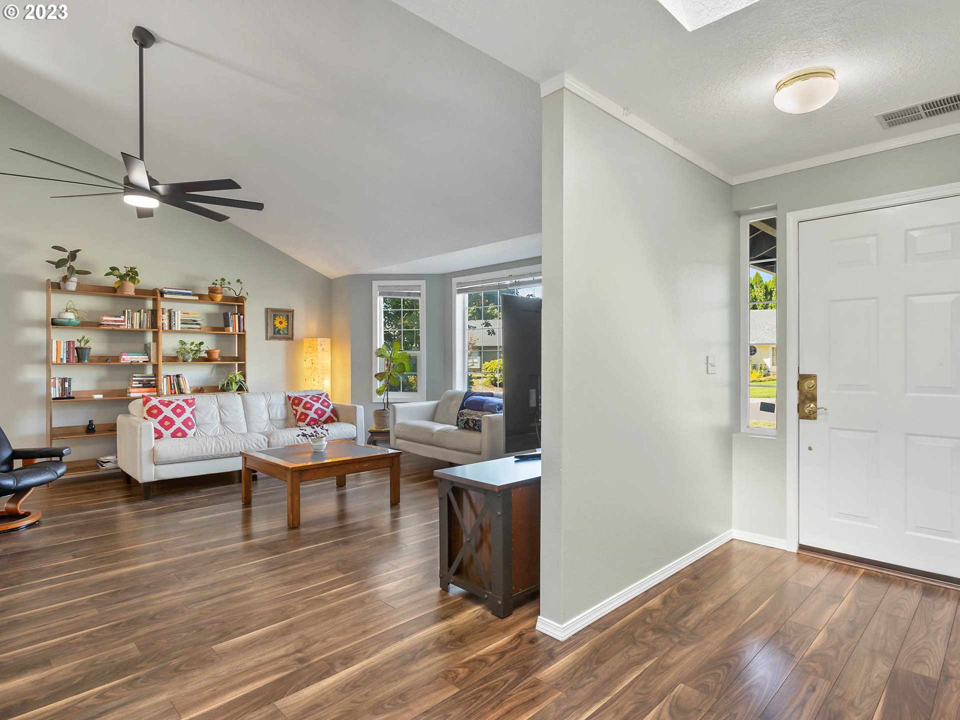5292 NE STANCHION CT