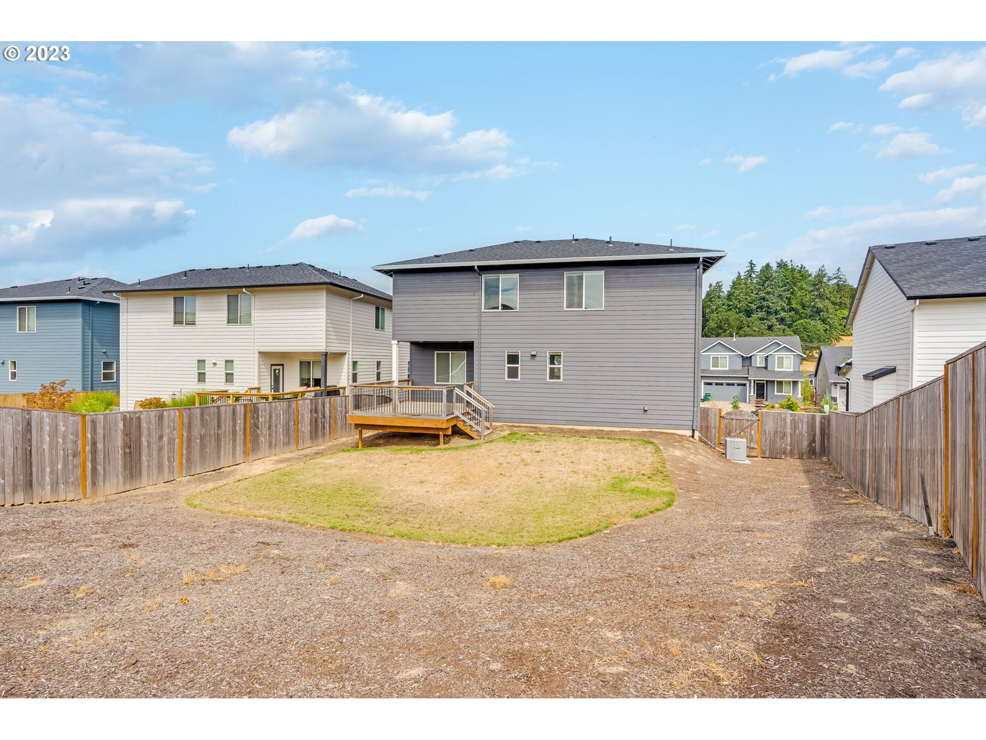 240 E TAYLOR DR