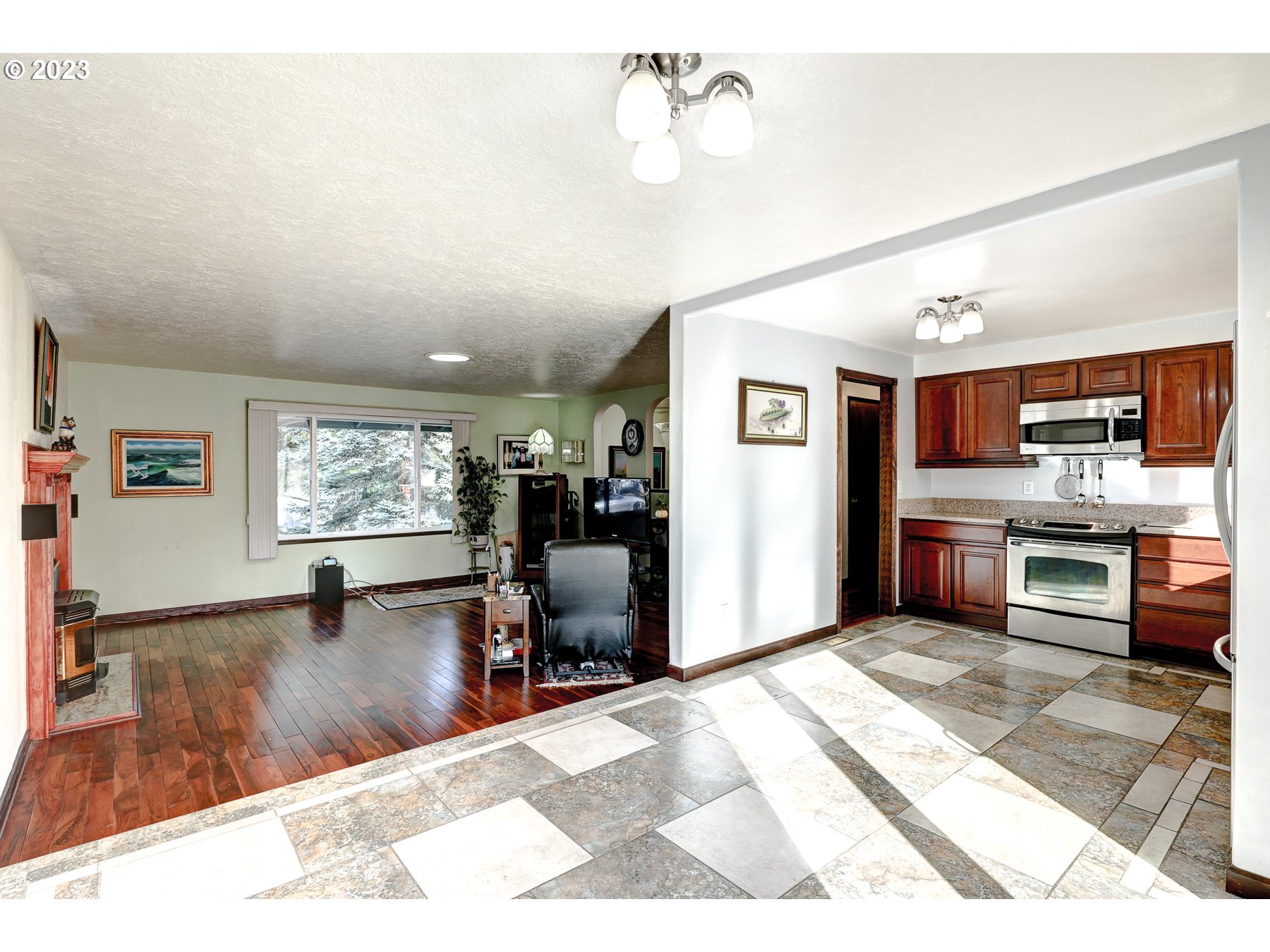 14820 SW WILLAMETTE ST