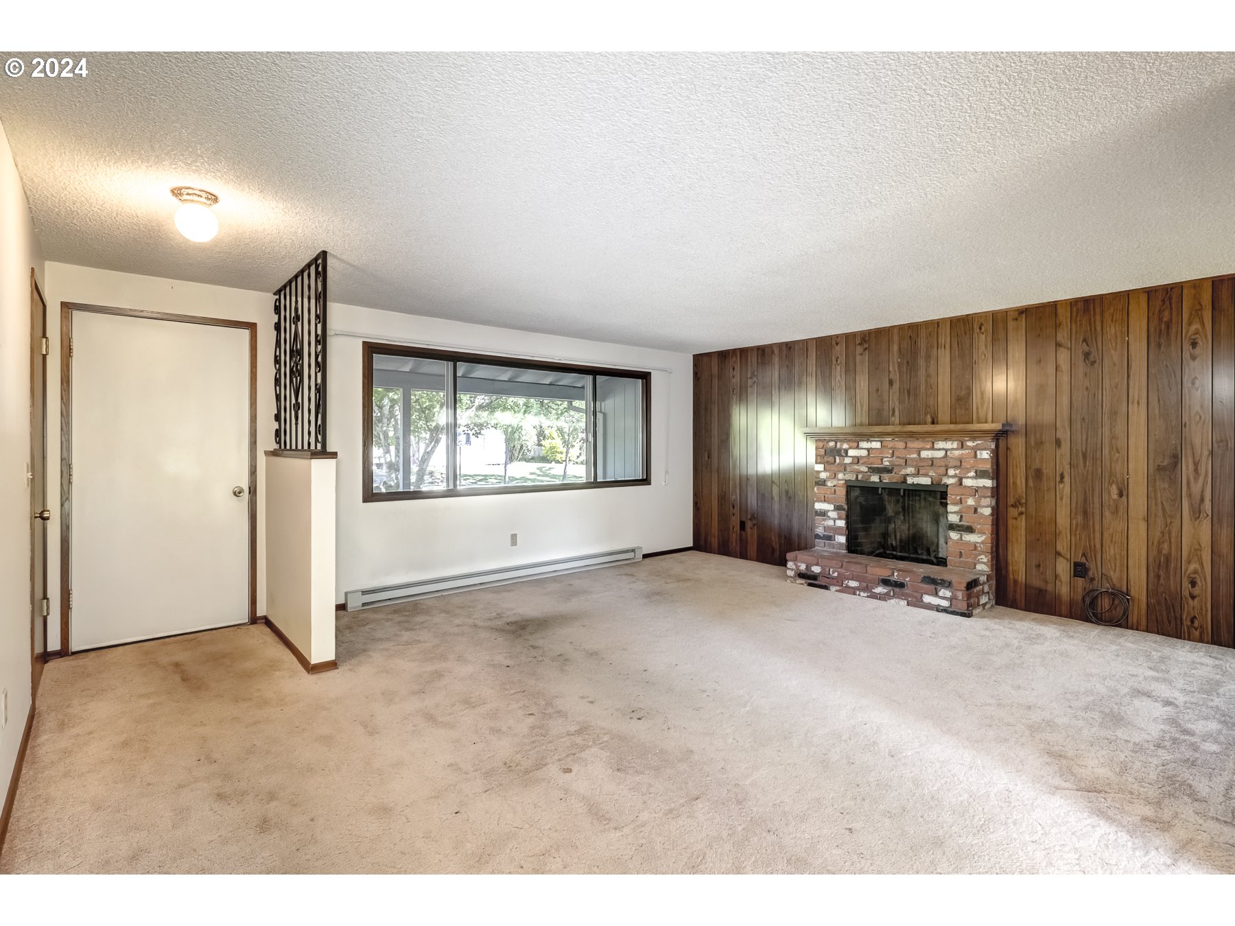 1604 SOMERA DR