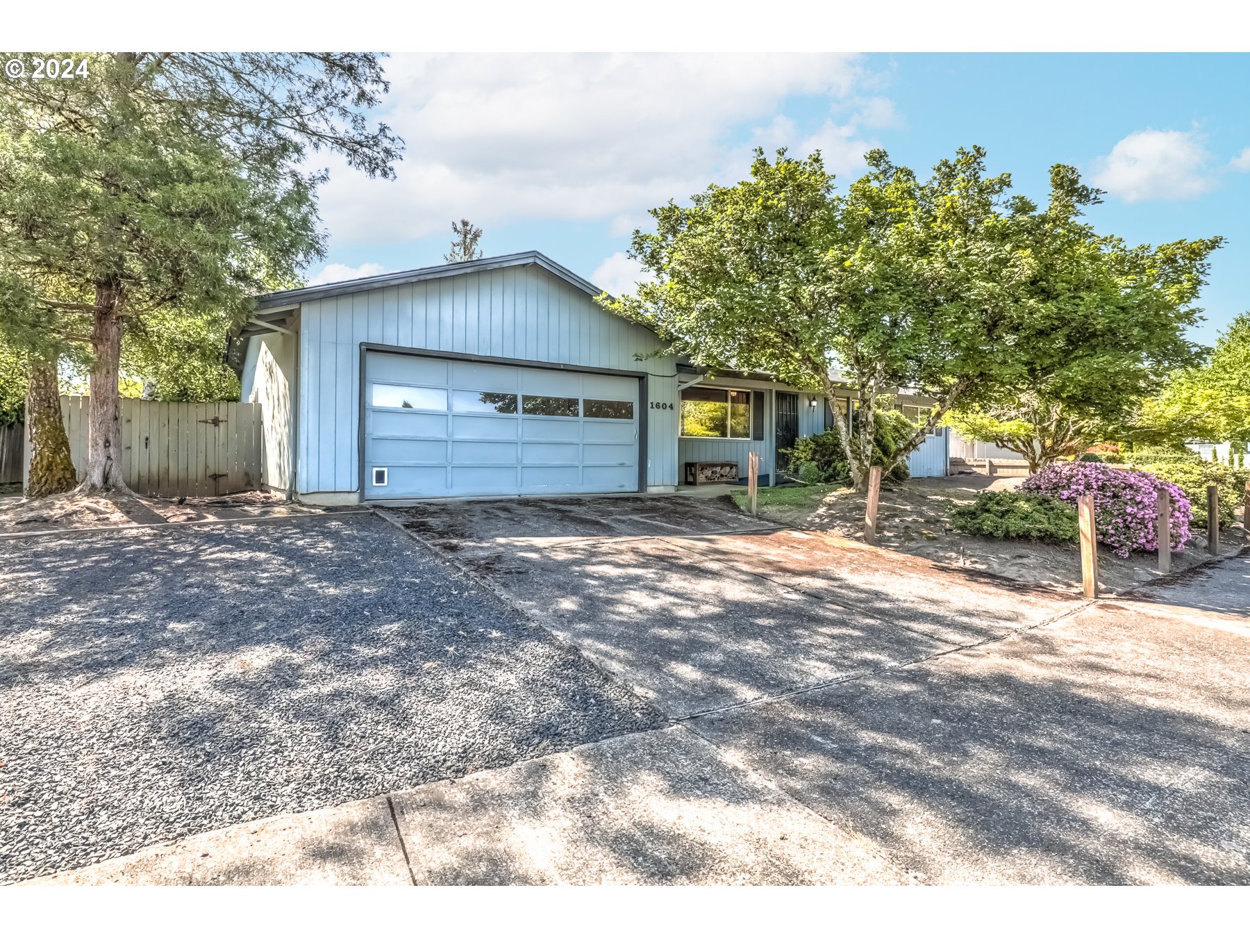 1604 SOMERA DR