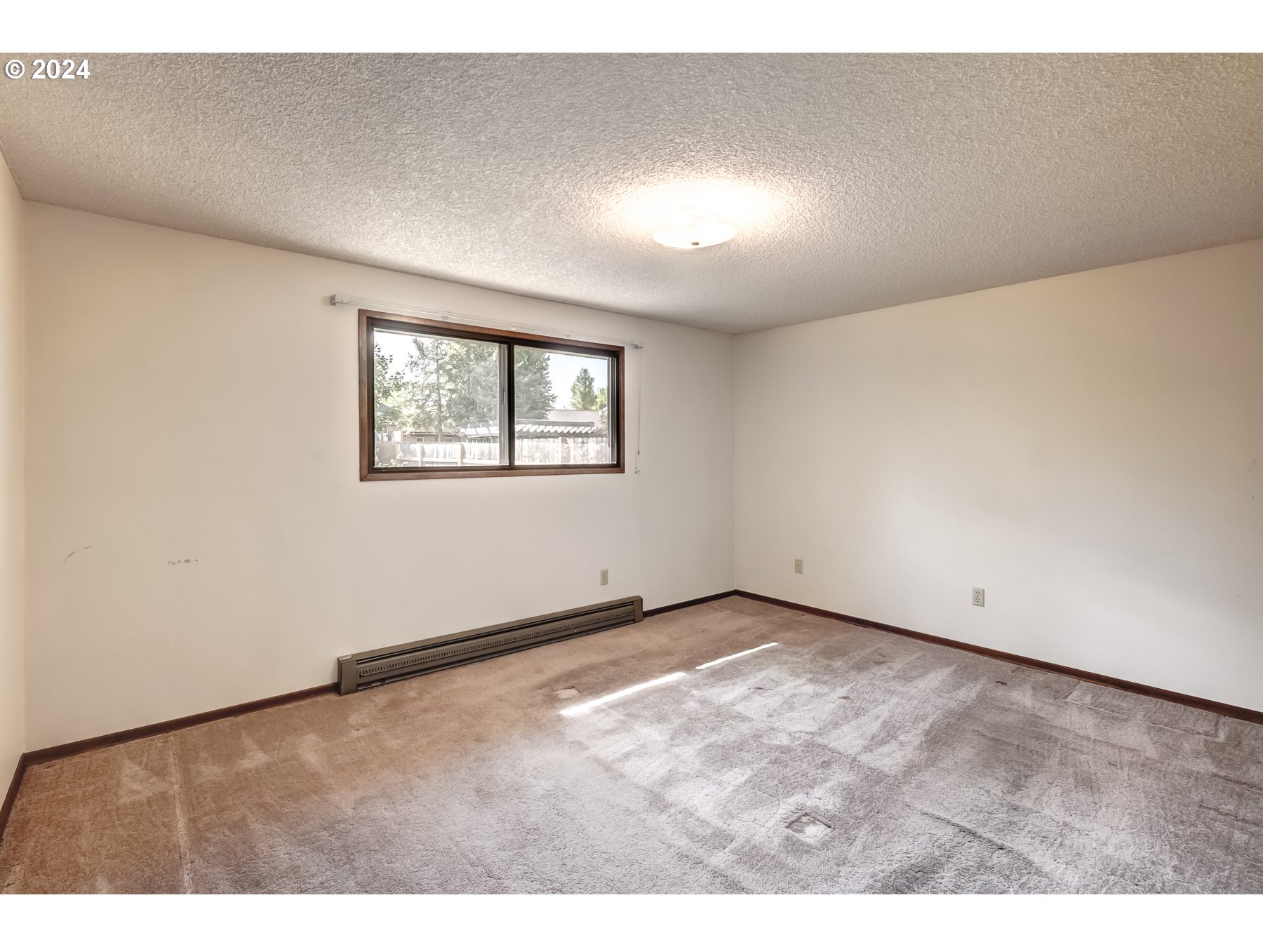 1604 SOMERA DR