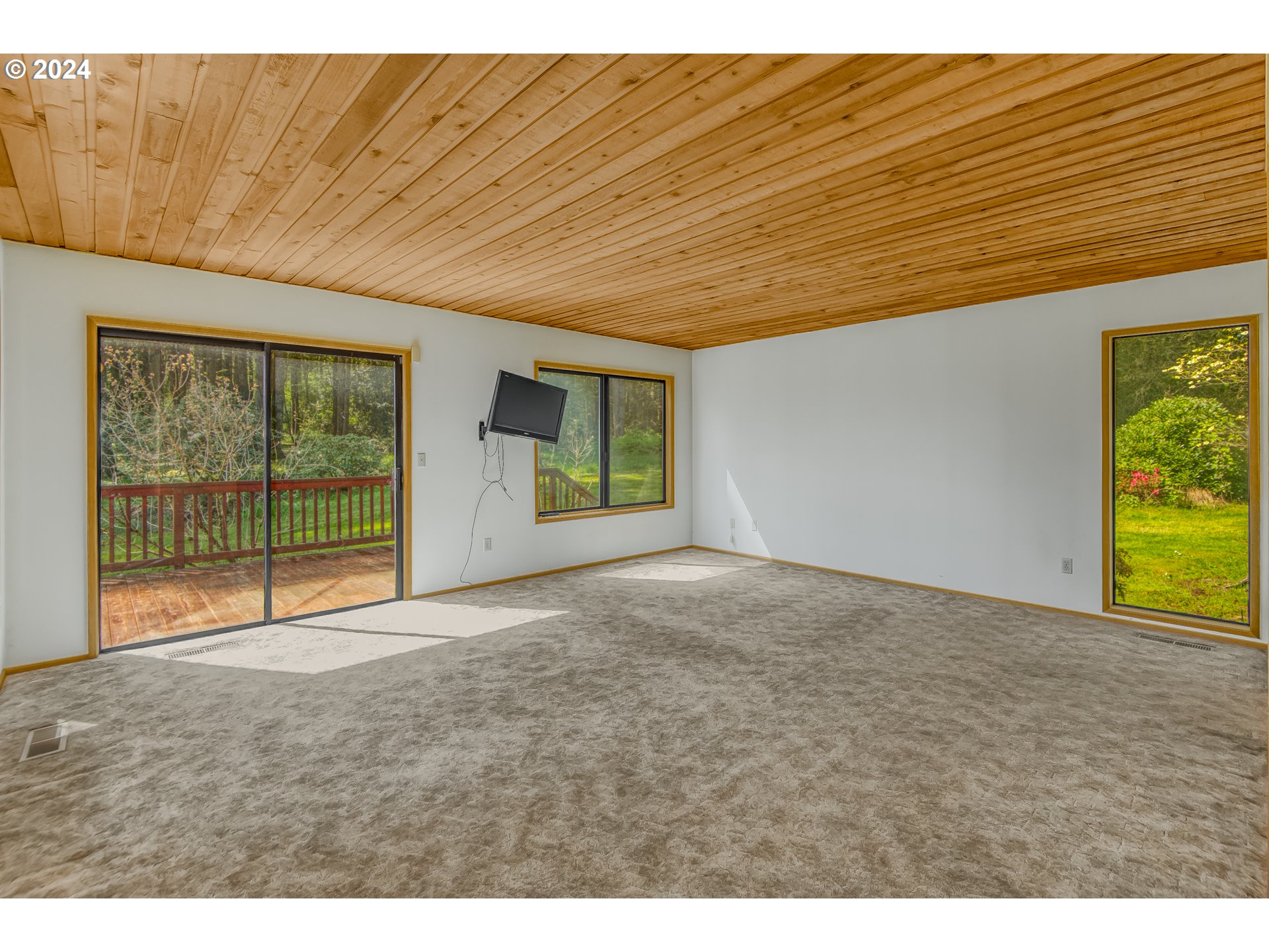 8745 SW HILLSBORO HWY