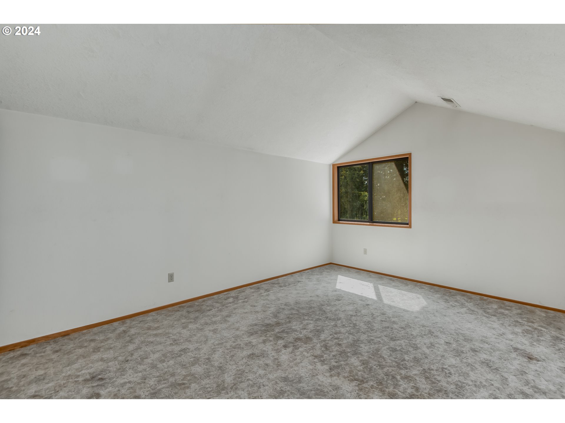 8745 SW HILLSBORO HWY