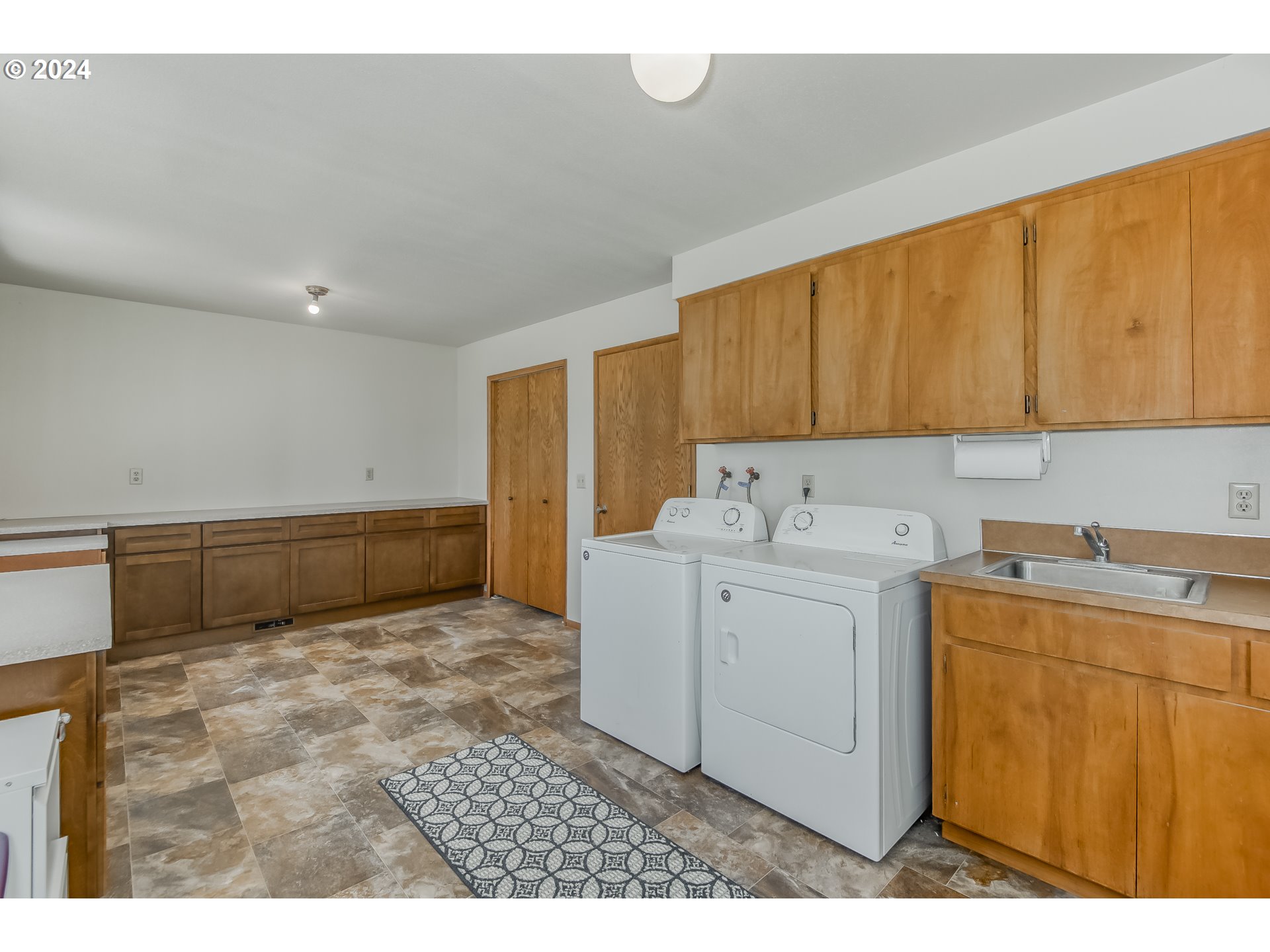 8745 SW HILLSBORO HWY