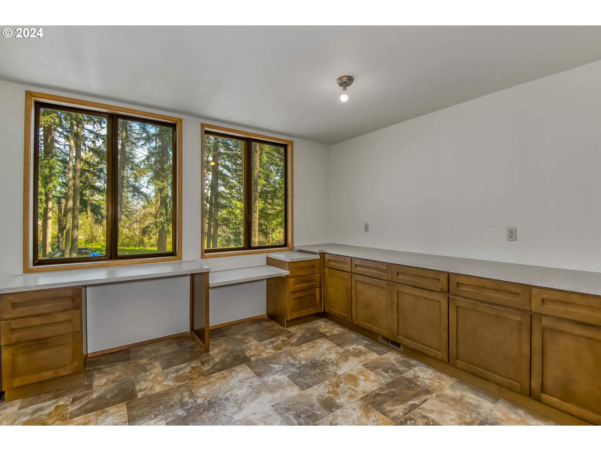 8745 SW HILLSBORO HWY