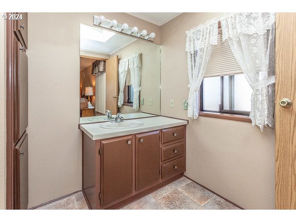 100 SW 195th AVE 206