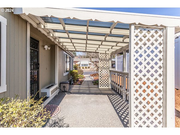 100 SW 195th AVE 206