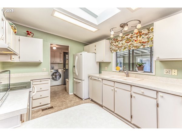 100 SW 195th AVE 206