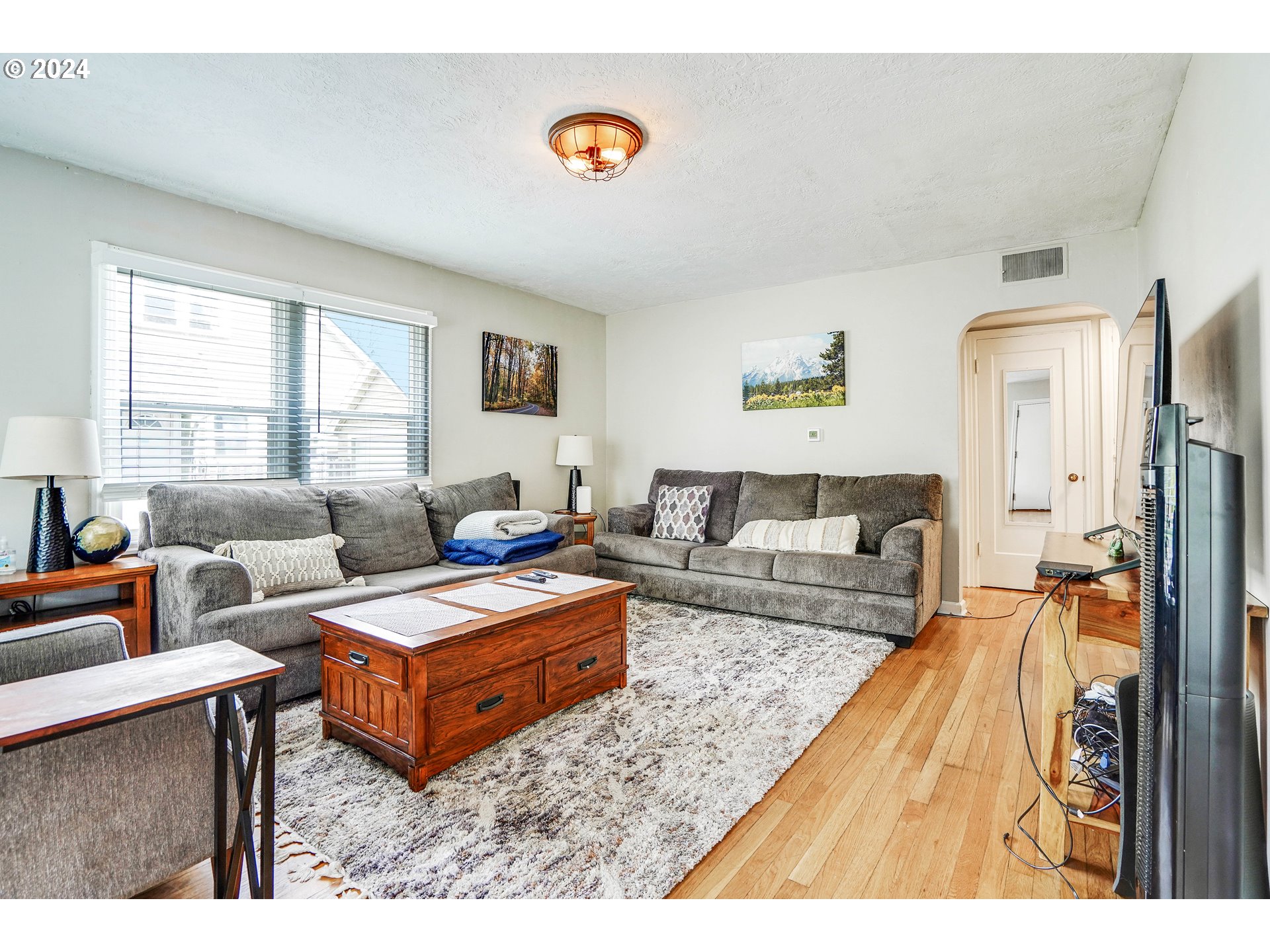 335 NW 9TH ST