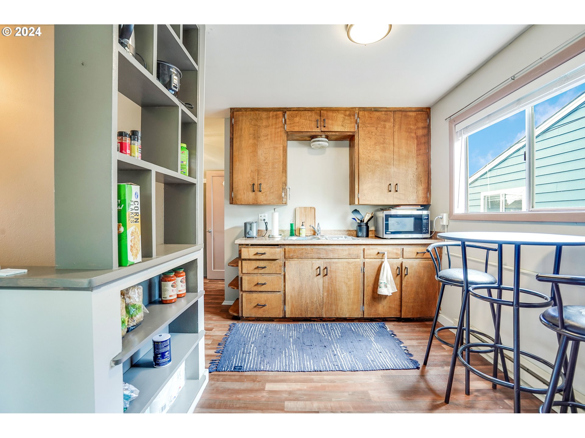 335 NW 9TH ST