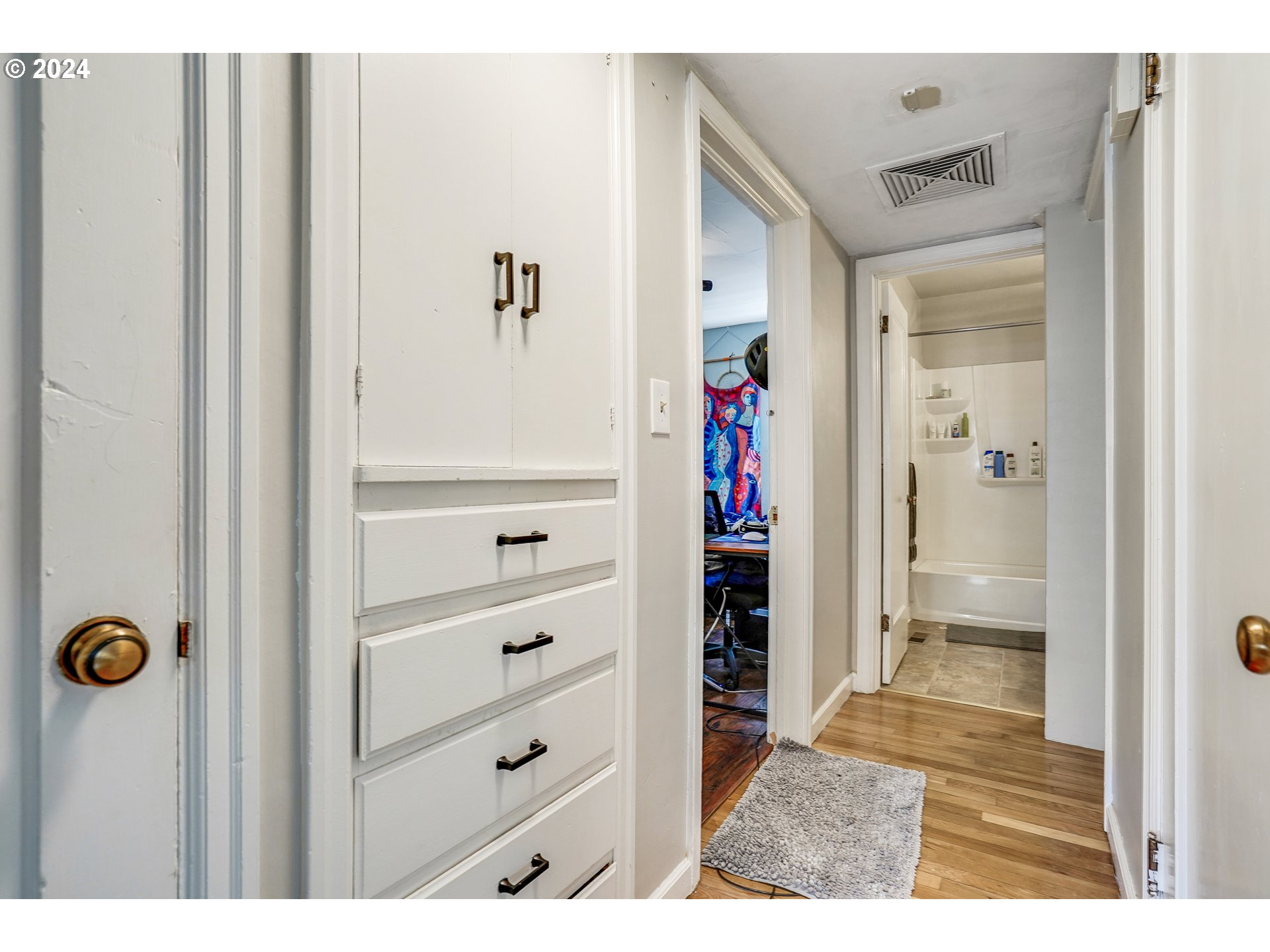 335 NW 9TH ST
