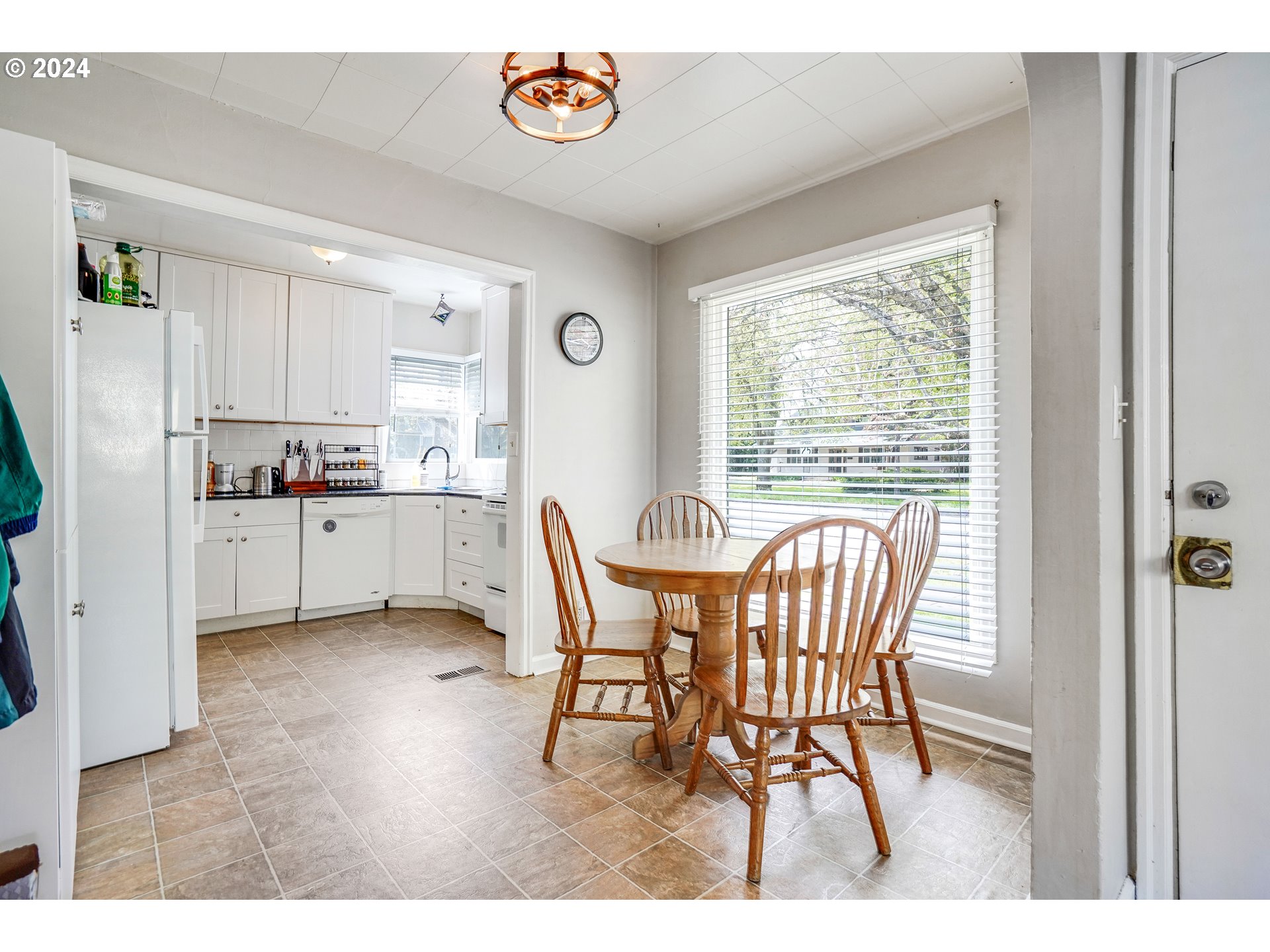 335 NW 9TH ST