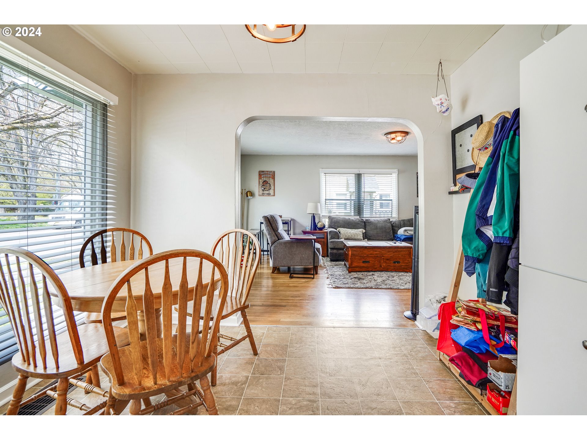 335 NW 9TH ST