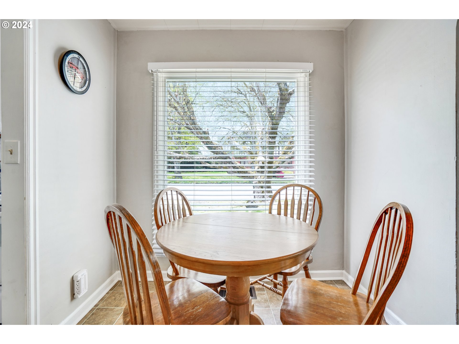 335 NW 9TH ST