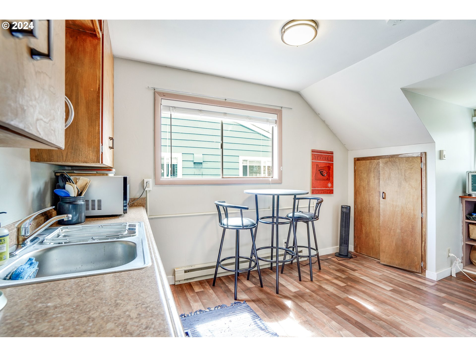335 NW 9TH ST