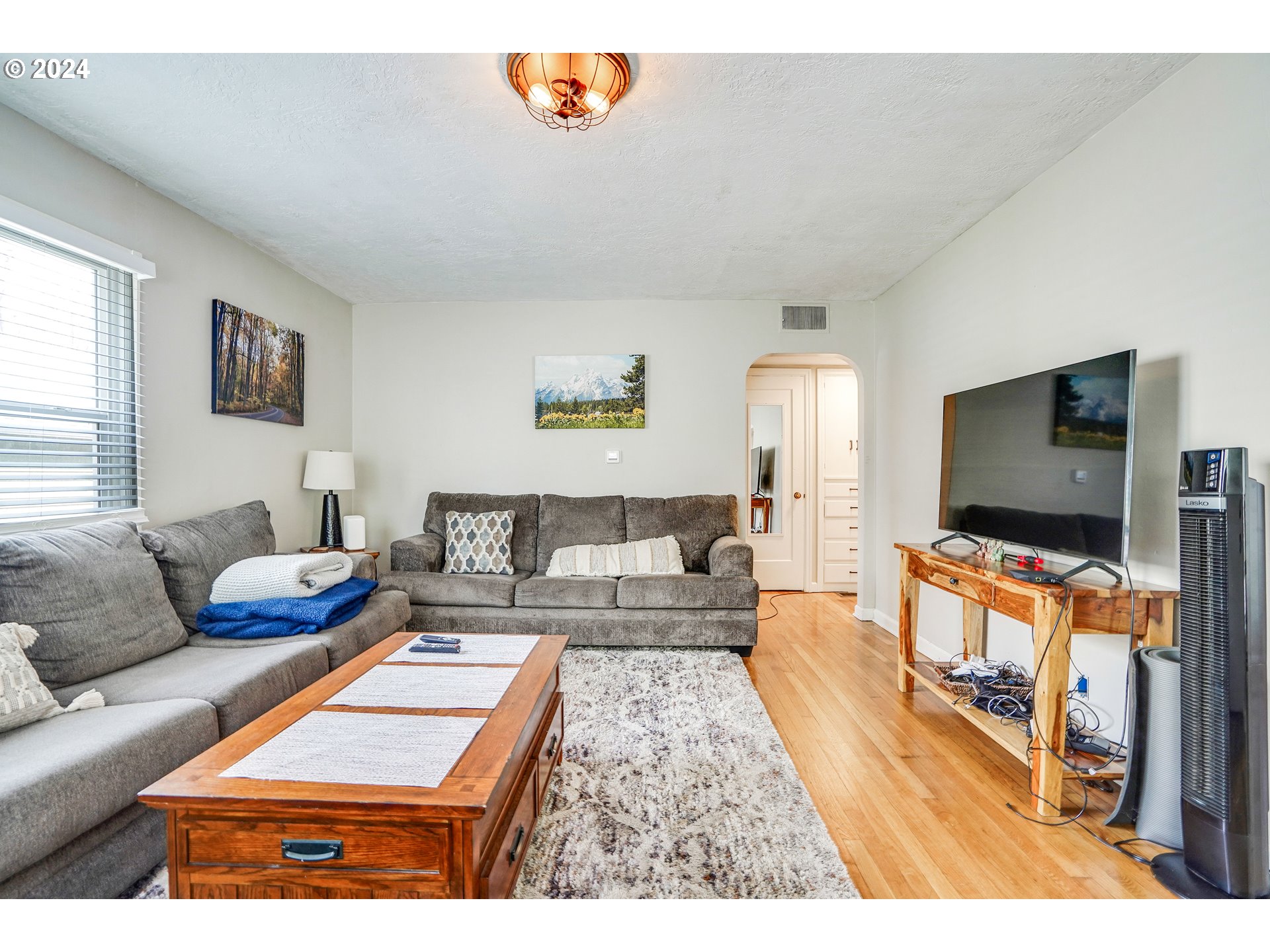 335 NW 9TH ST