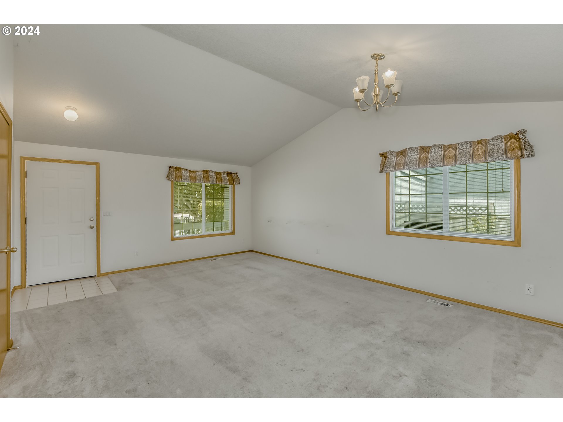 1235 CONSTITUTION AVE