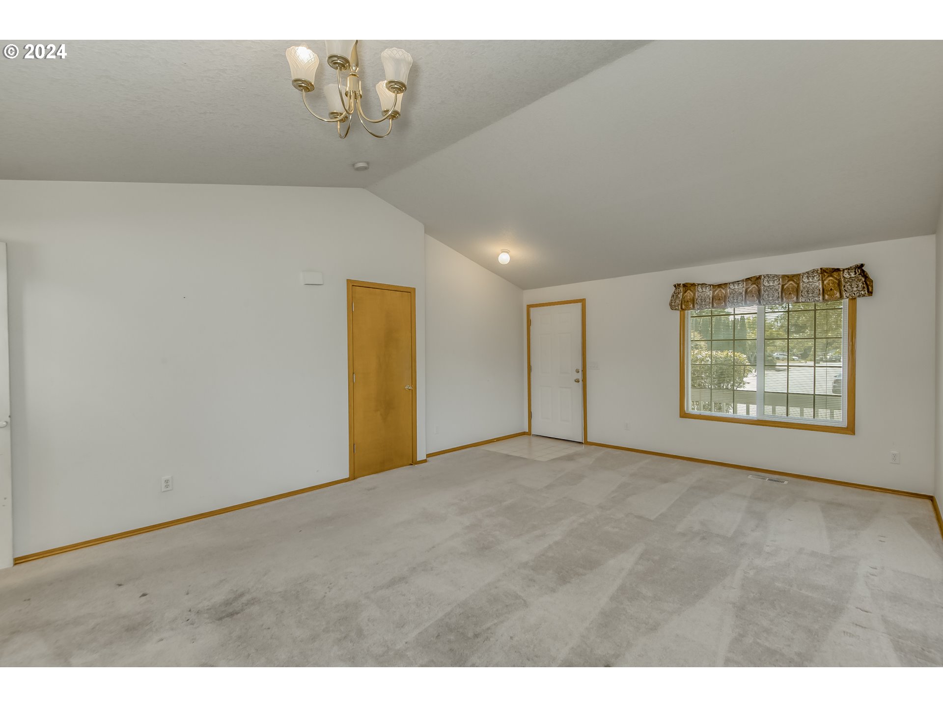 1235 CONSTITUTION AVE