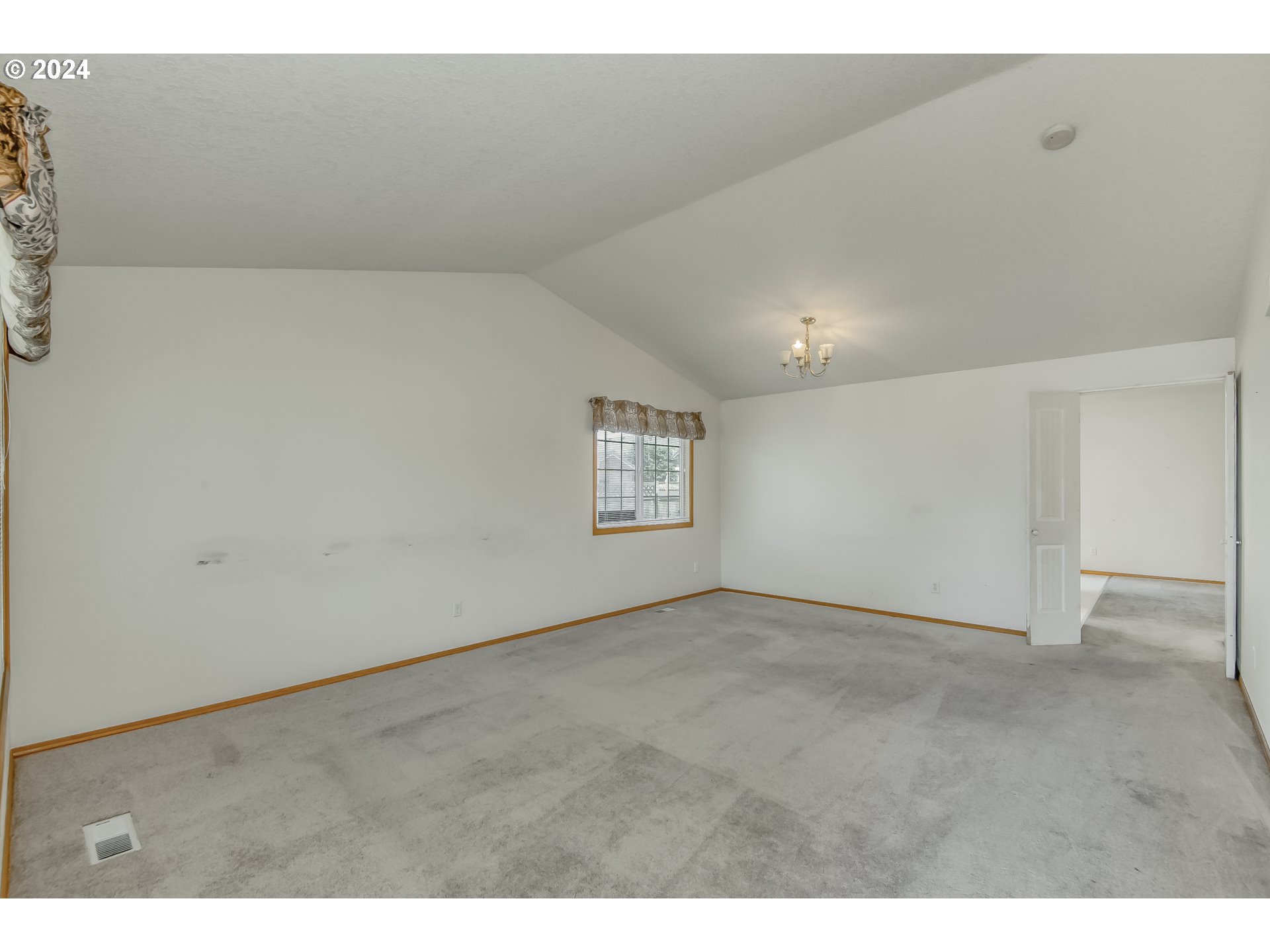 1235 CONSTITUTION AVE