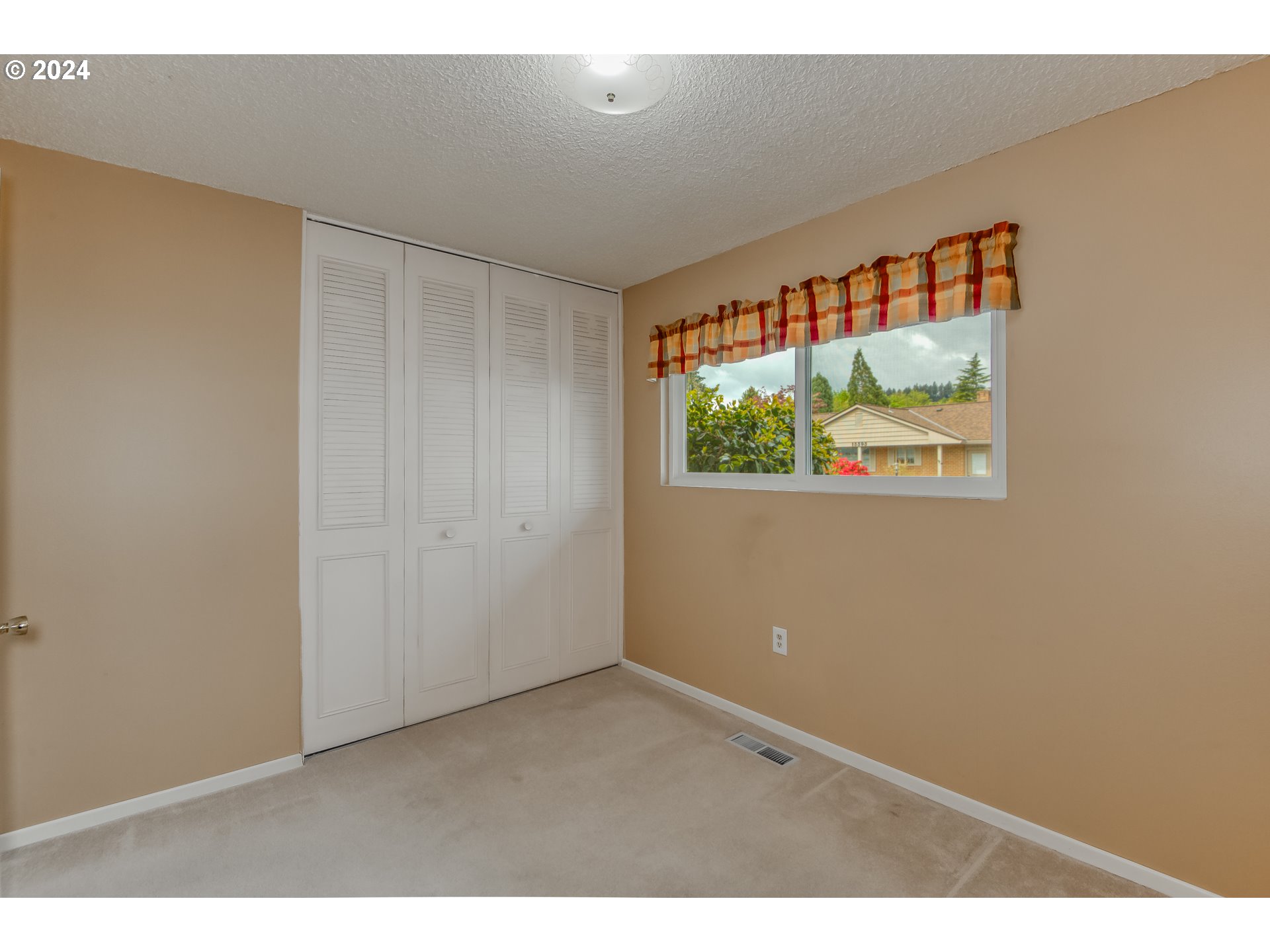 15580 SW ROYALTY PKWY