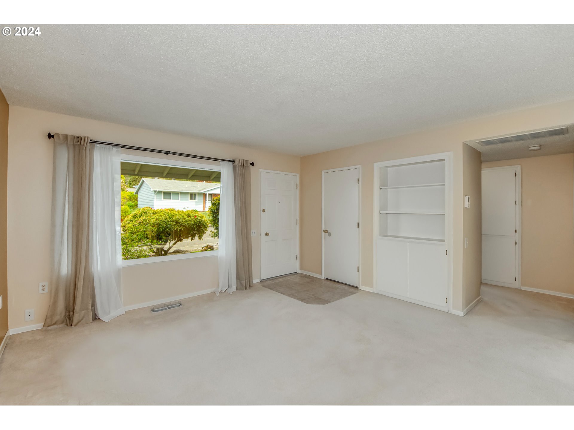 15580 SW ROYALTY PKWY