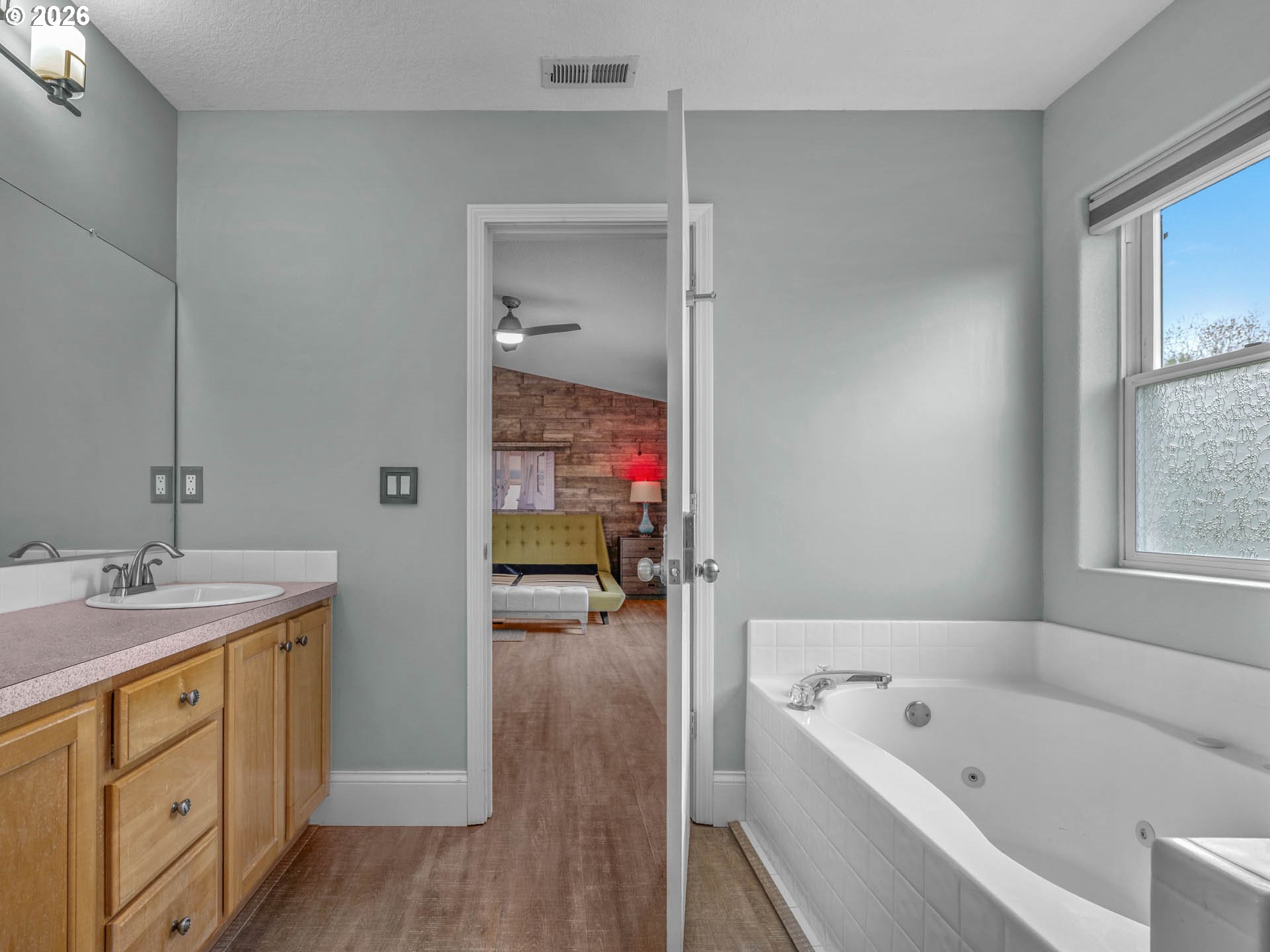 726 NW HARVEST MOON DR