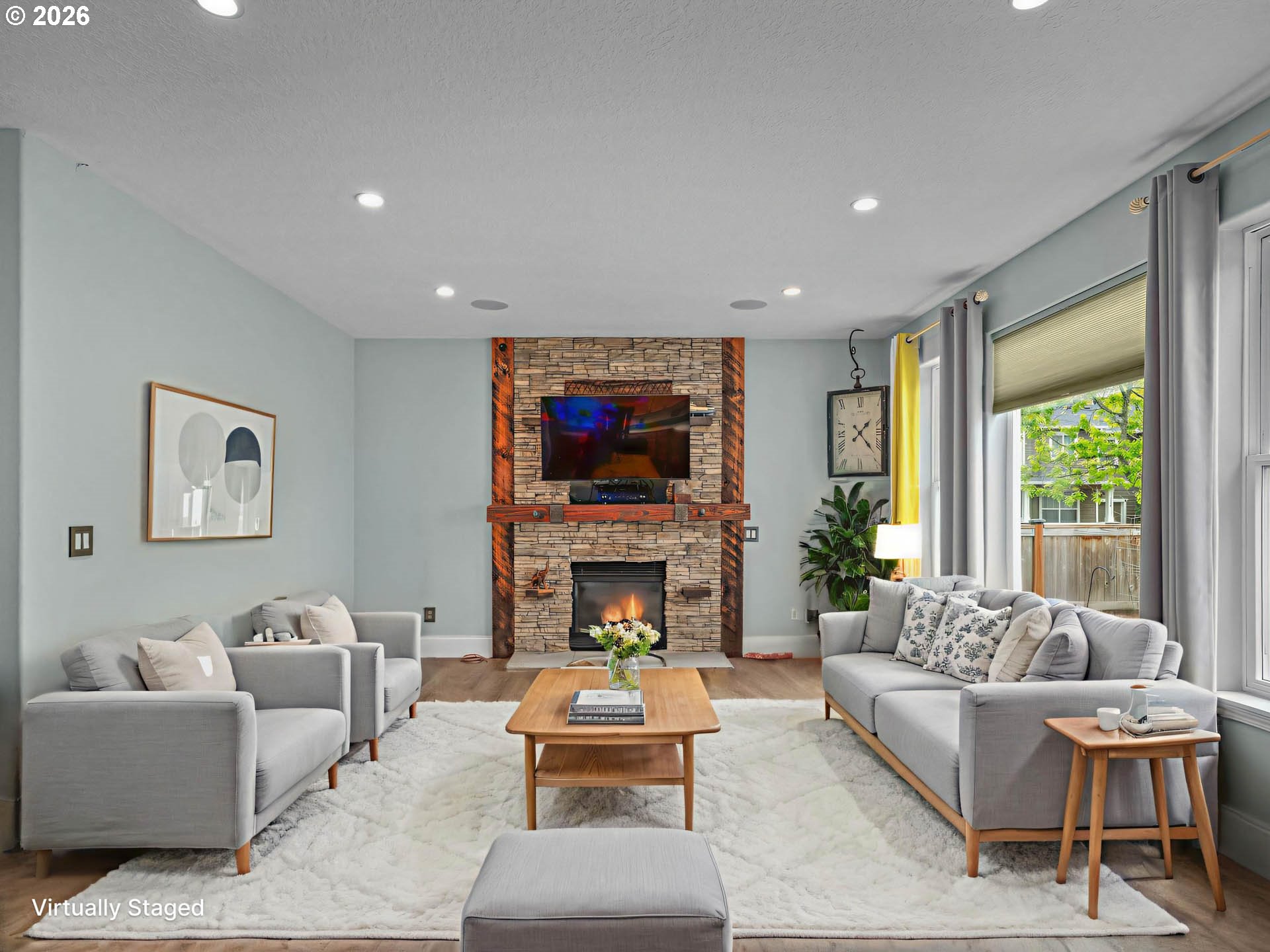 726 NW HARVEST MOON DR