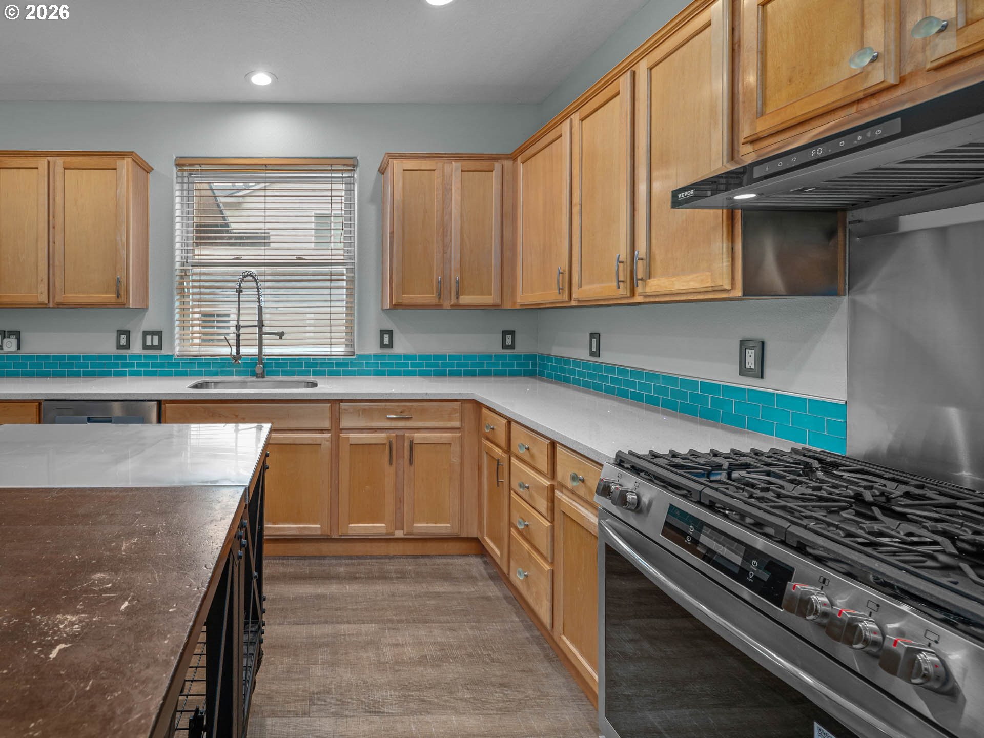 726 NW HARVEST MOON DR