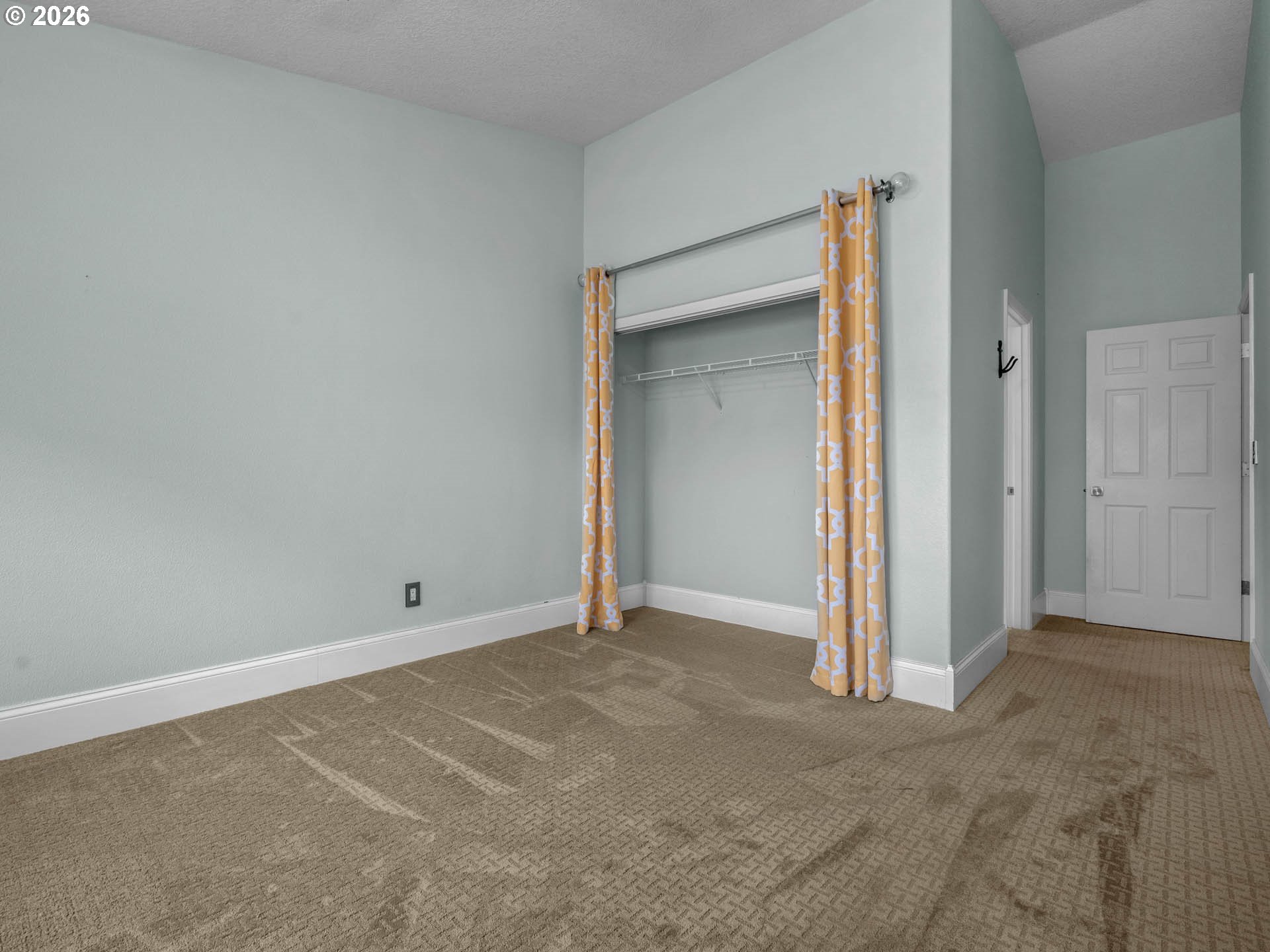 726 NW HARVEST MOON DR