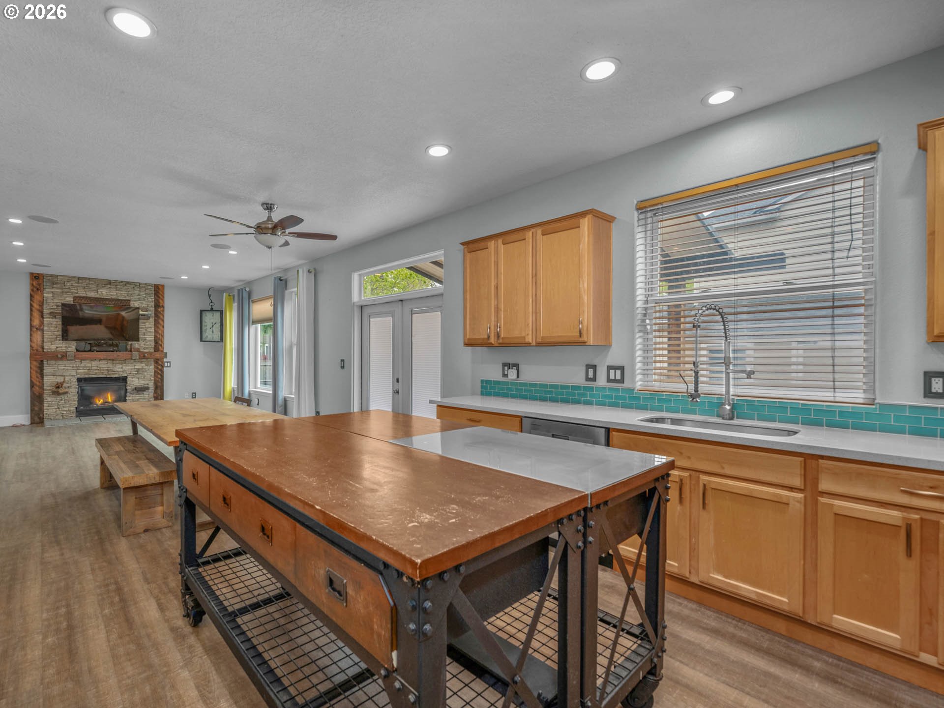 726 NW HARVEST MOON DR