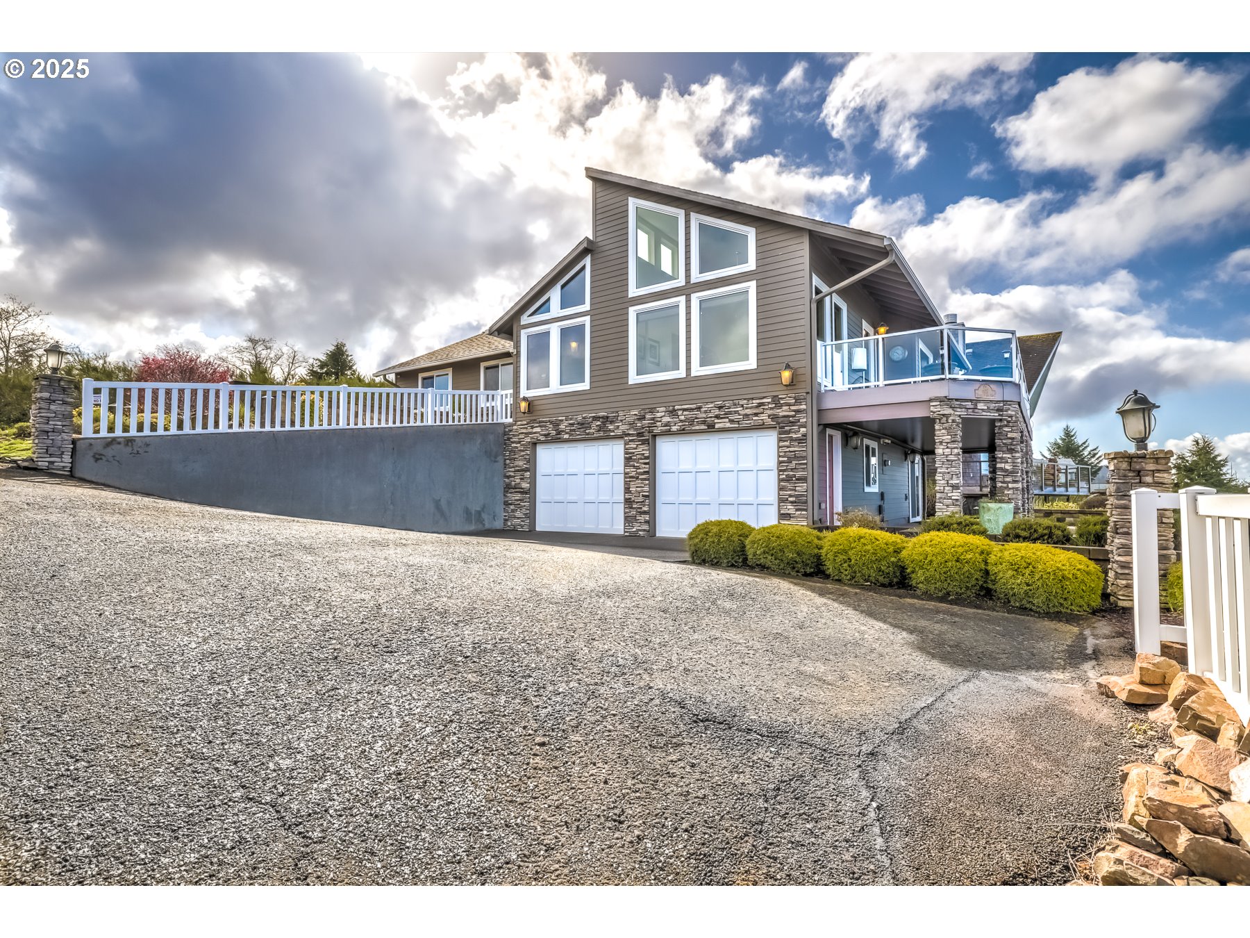 402 NORTHSLOPE WAY