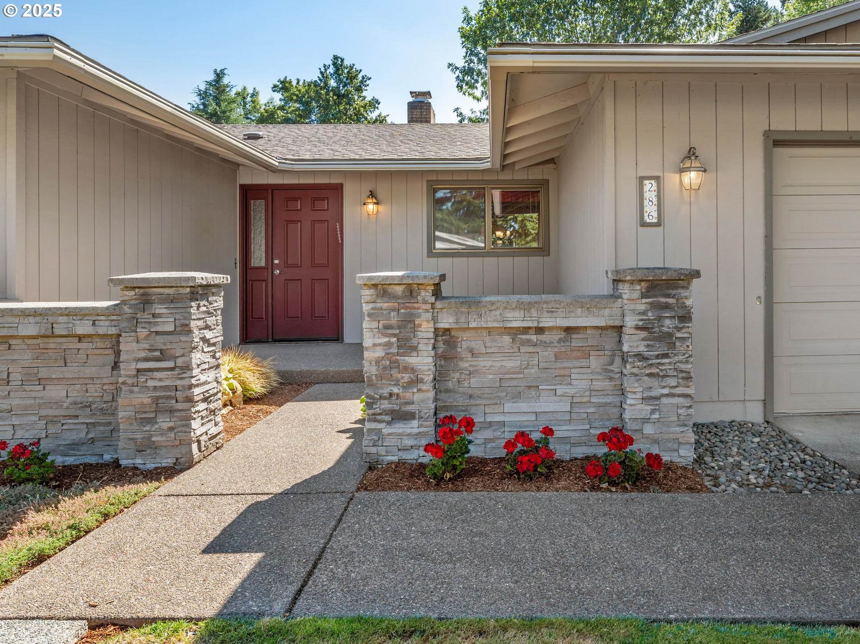 286 NE 18TH AVE
