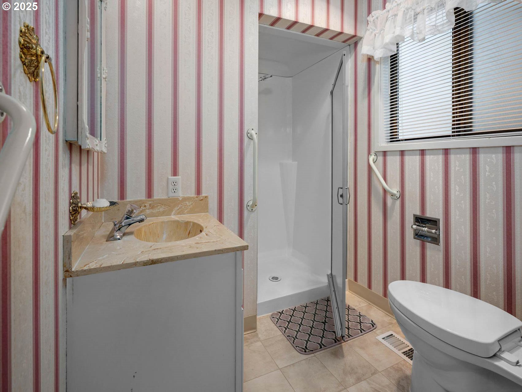 286 NE 18TH AVE