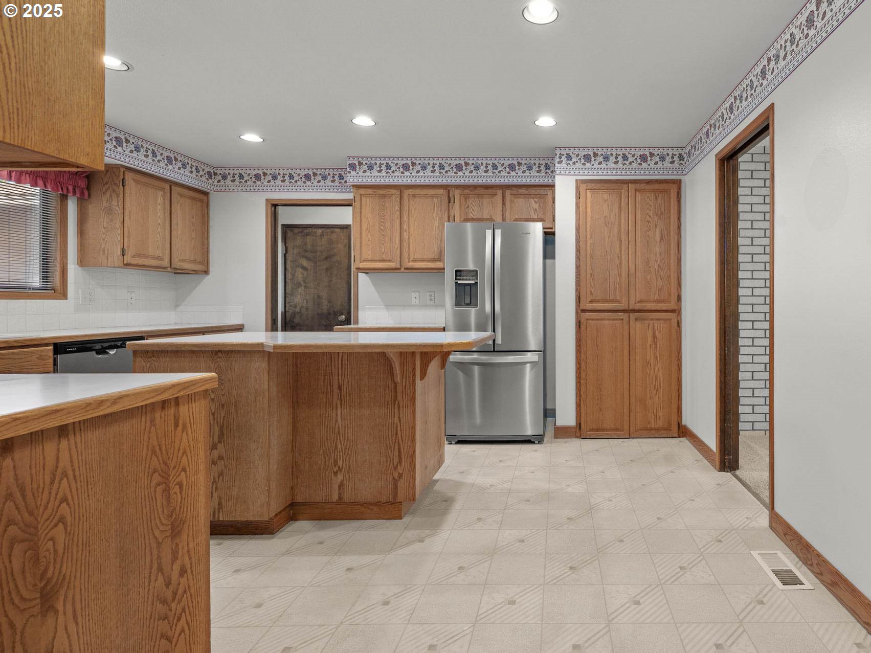 286 NE 18TH AVE